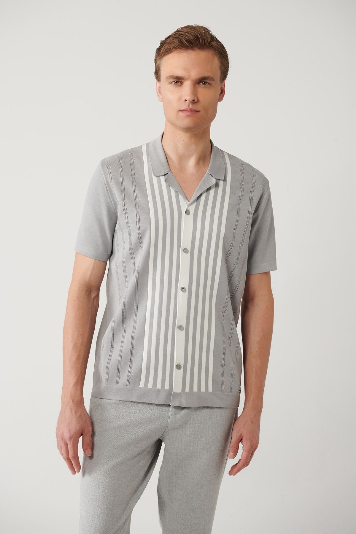 Men's gray akk collar front buttoned striped knitwear T-shirt A41y5054