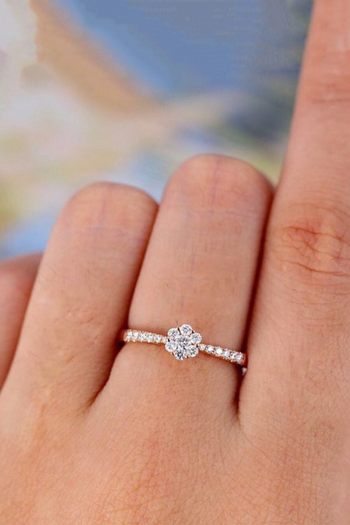 Minimal Daisy Patterned Adjustable 14 K Rose Gold Plated Women Ring