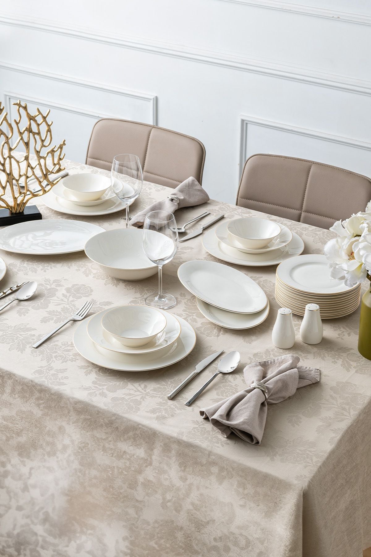 New Bone Freesia 56 Pieces 12 Person Round Dinner Set Gold