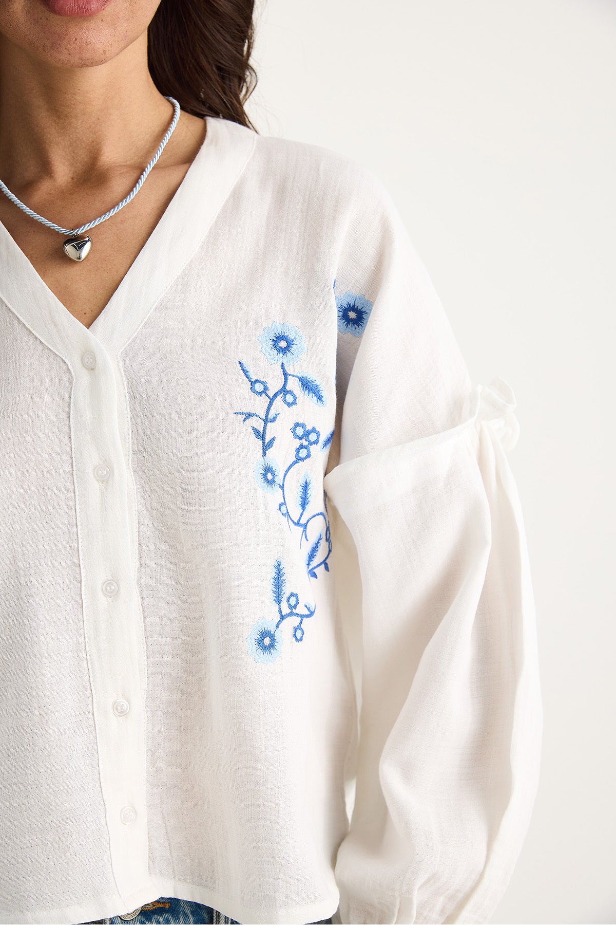 Women's V-Neck Embroidered Sleeves Elastic Summer Muslin Shirt G28-4889 60283343