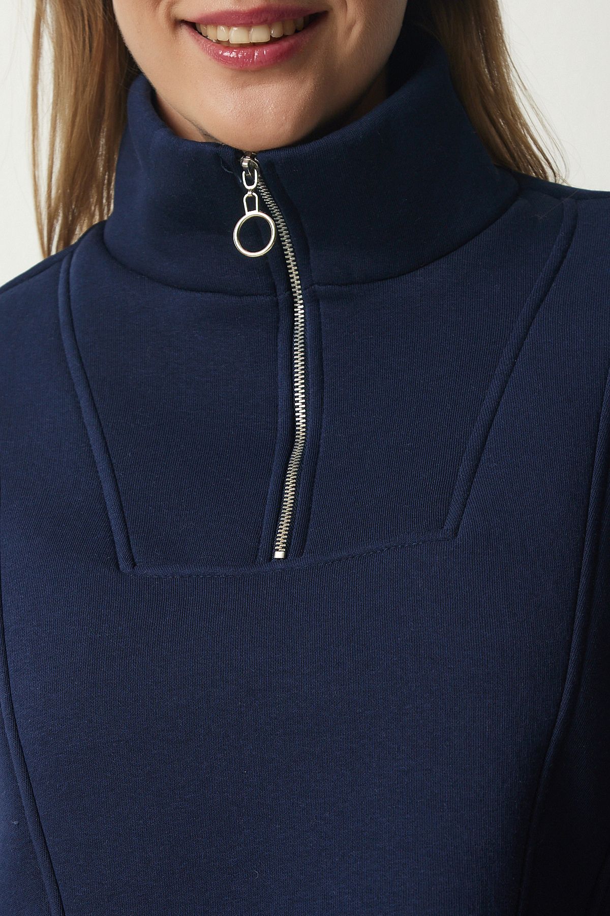 Woman Navy Blue Zippered Crop Knitting Sweatshirt HF00441