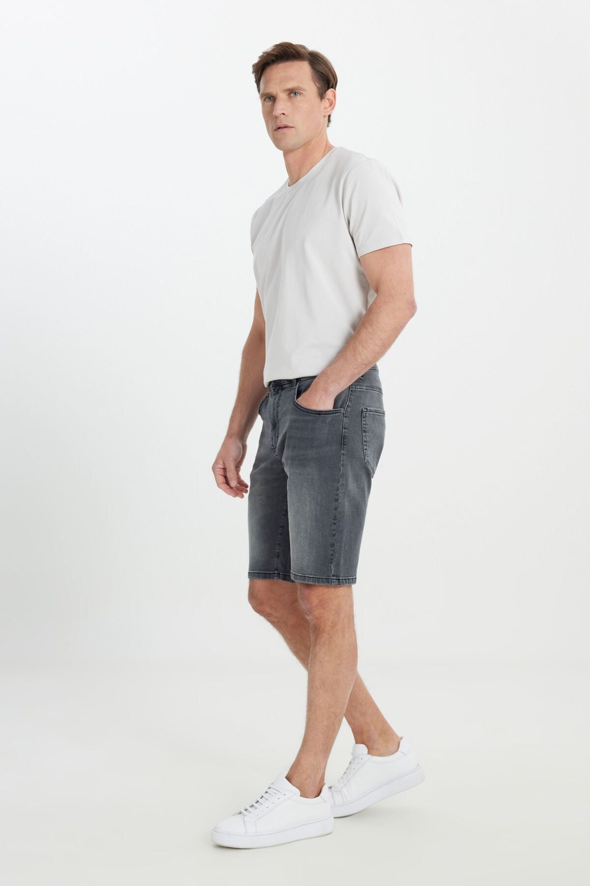 Men's gray slim fit narrow cut cotton flexible denim shorts