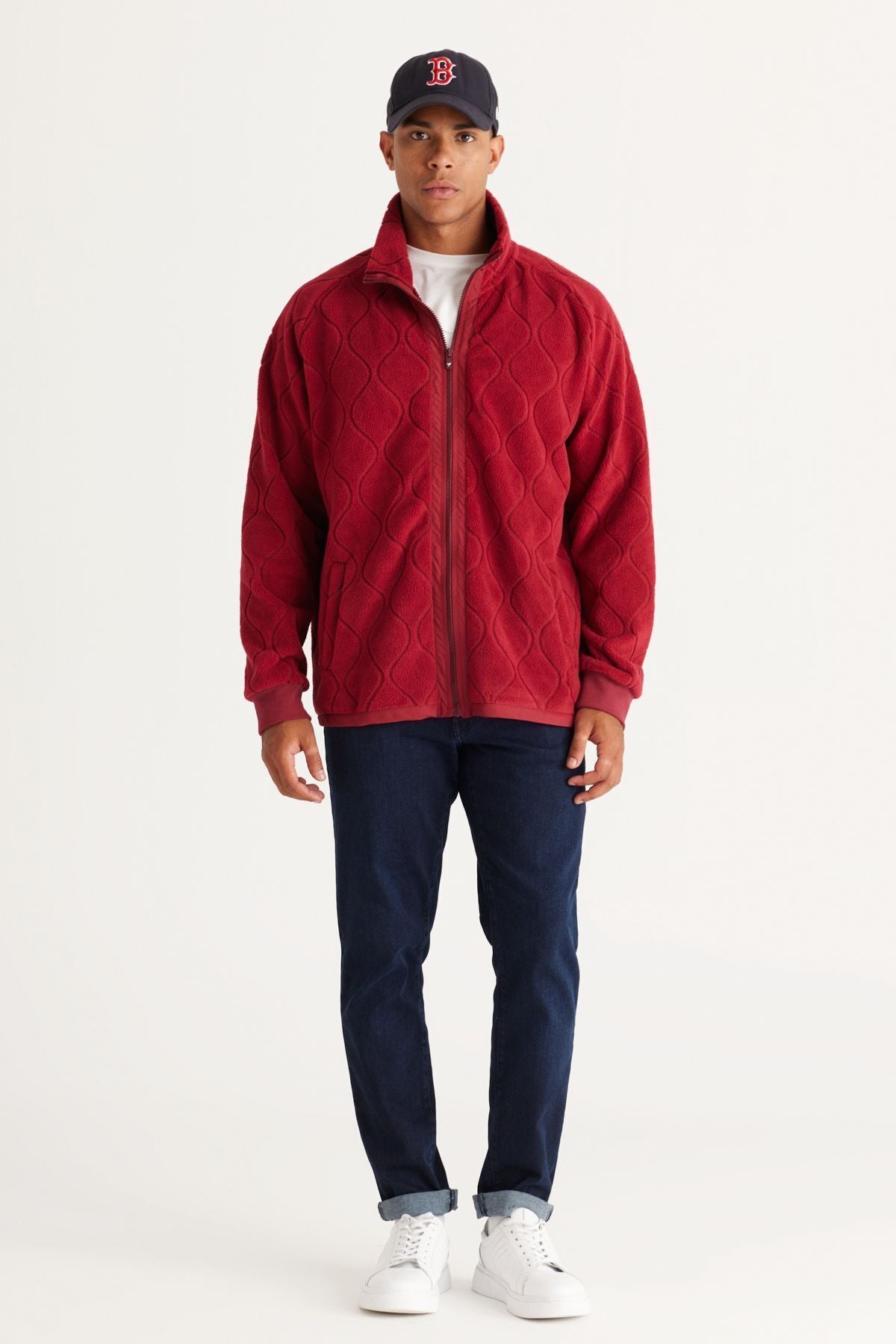 Men's burgundy oversize with plenty of cuts upright collar jacquard polar sweatshirt