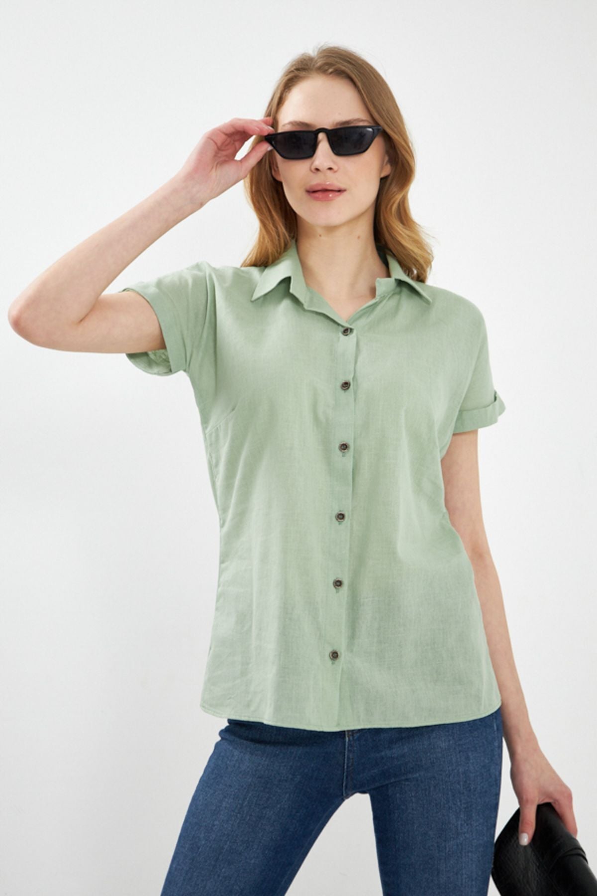 Female Mint Short Sleeve Linen Shirt ARM-24Y001038