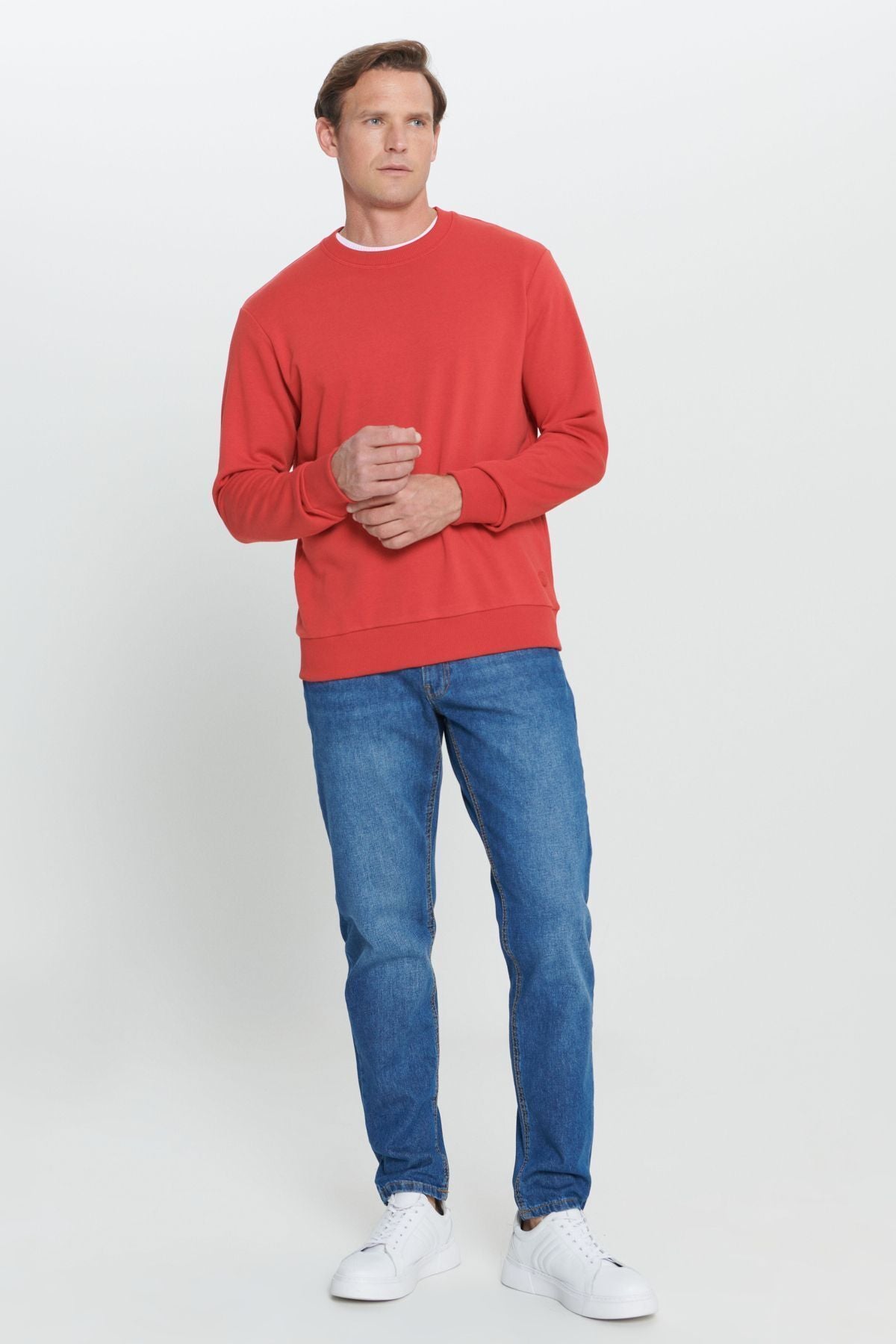 Men's Red Standard Fit Normal Cut Cycling Cotton Cotton Sweatshirt