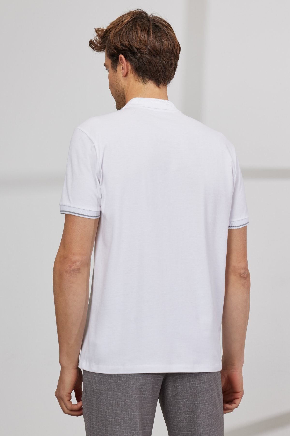 Men's white slim fit narrow cut polo collar cotton short sleeve t -shirt
