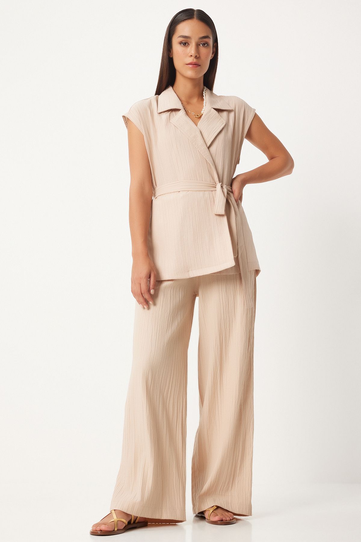 Women's Cream Arched Vest Palazzo Knitting Set By00055