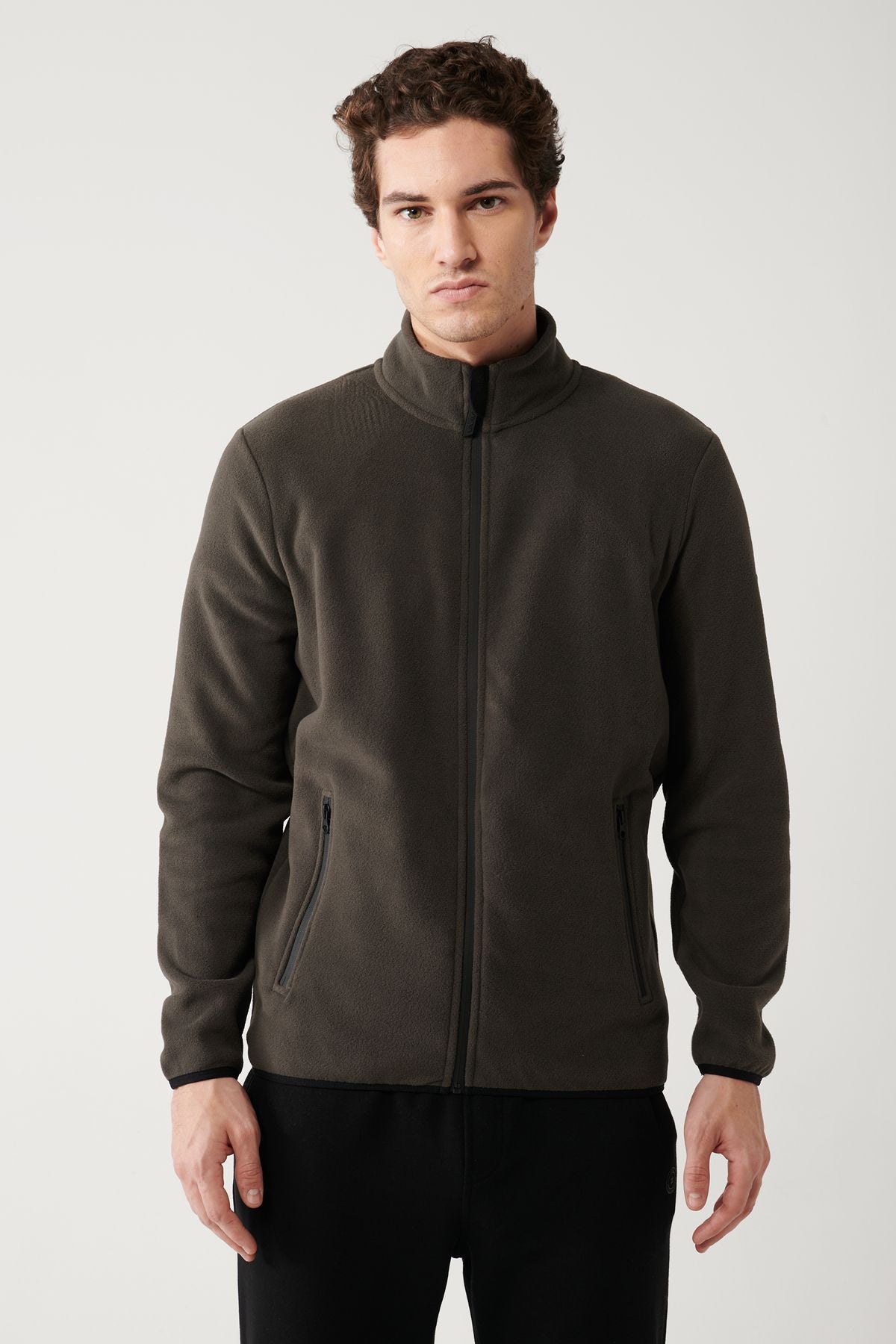 Men's anthracite upright neck cold -resistant zipper fleece sweatshirt E001069