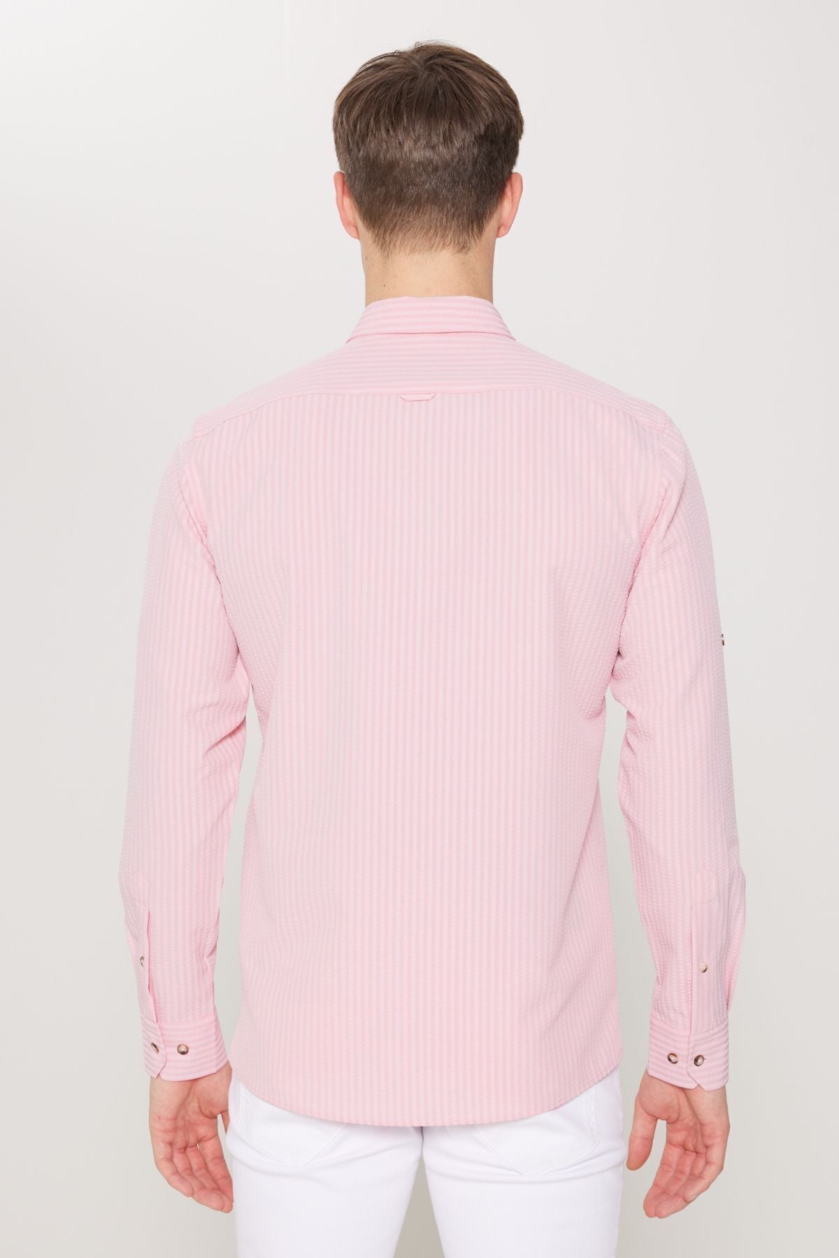 Men's pink wrinkle oxford wafer patterned slim fit narrow cut buttoned collar flexible shirt