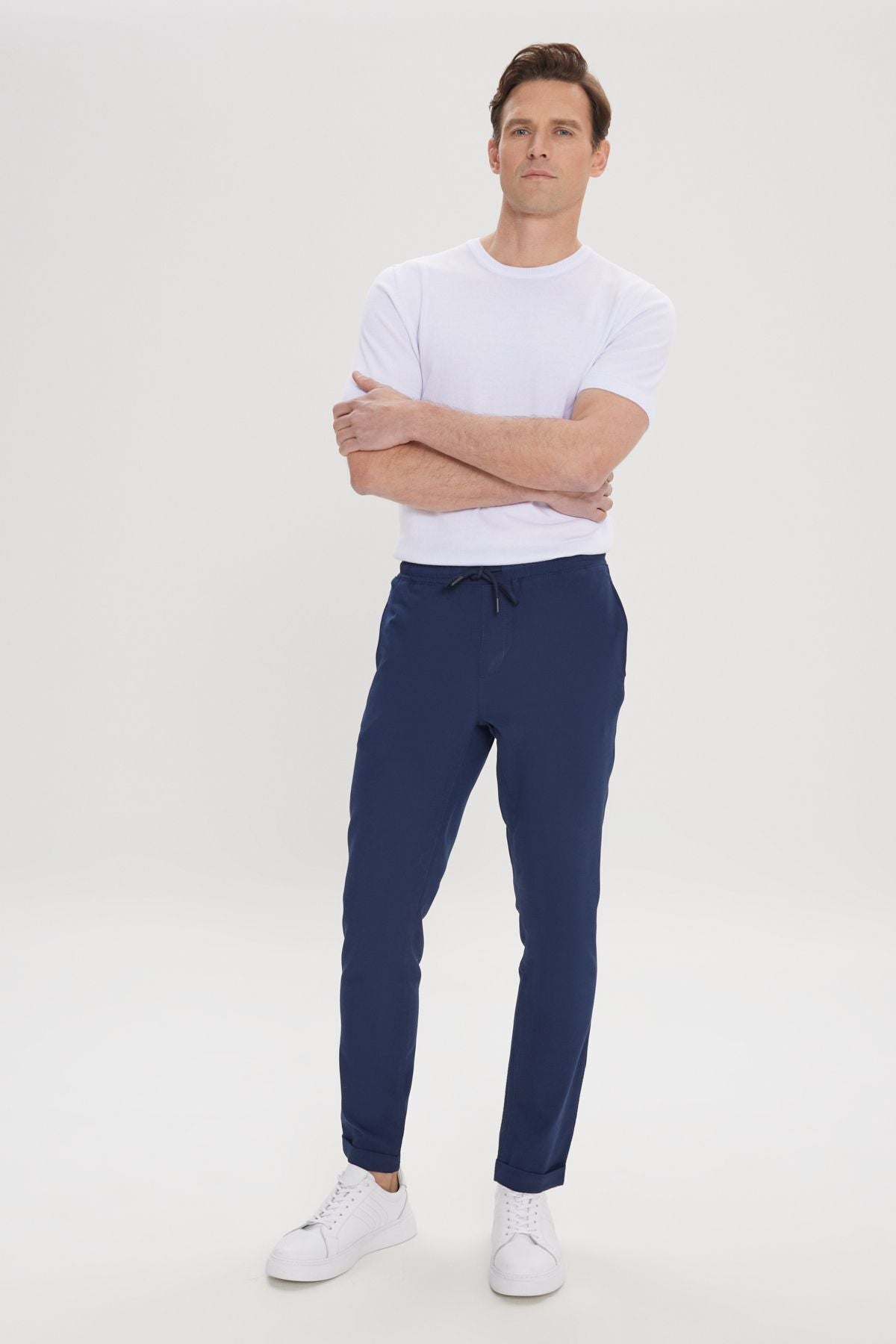 Men's navy blue slim fit comfortable cut waist tied side pocket jogger pants