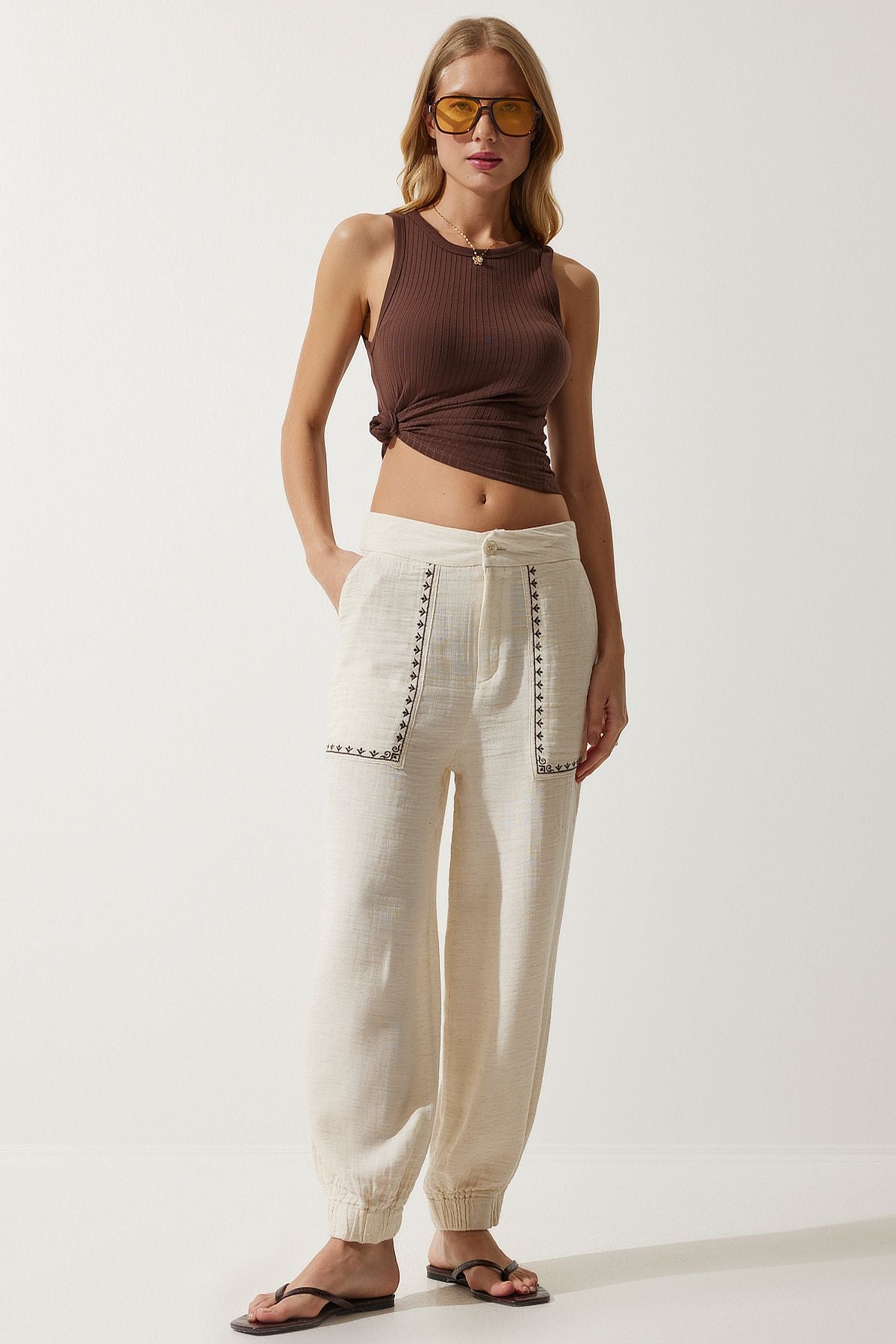 Women's Cream Embroidery Detailed Müslin Pants SF00019
