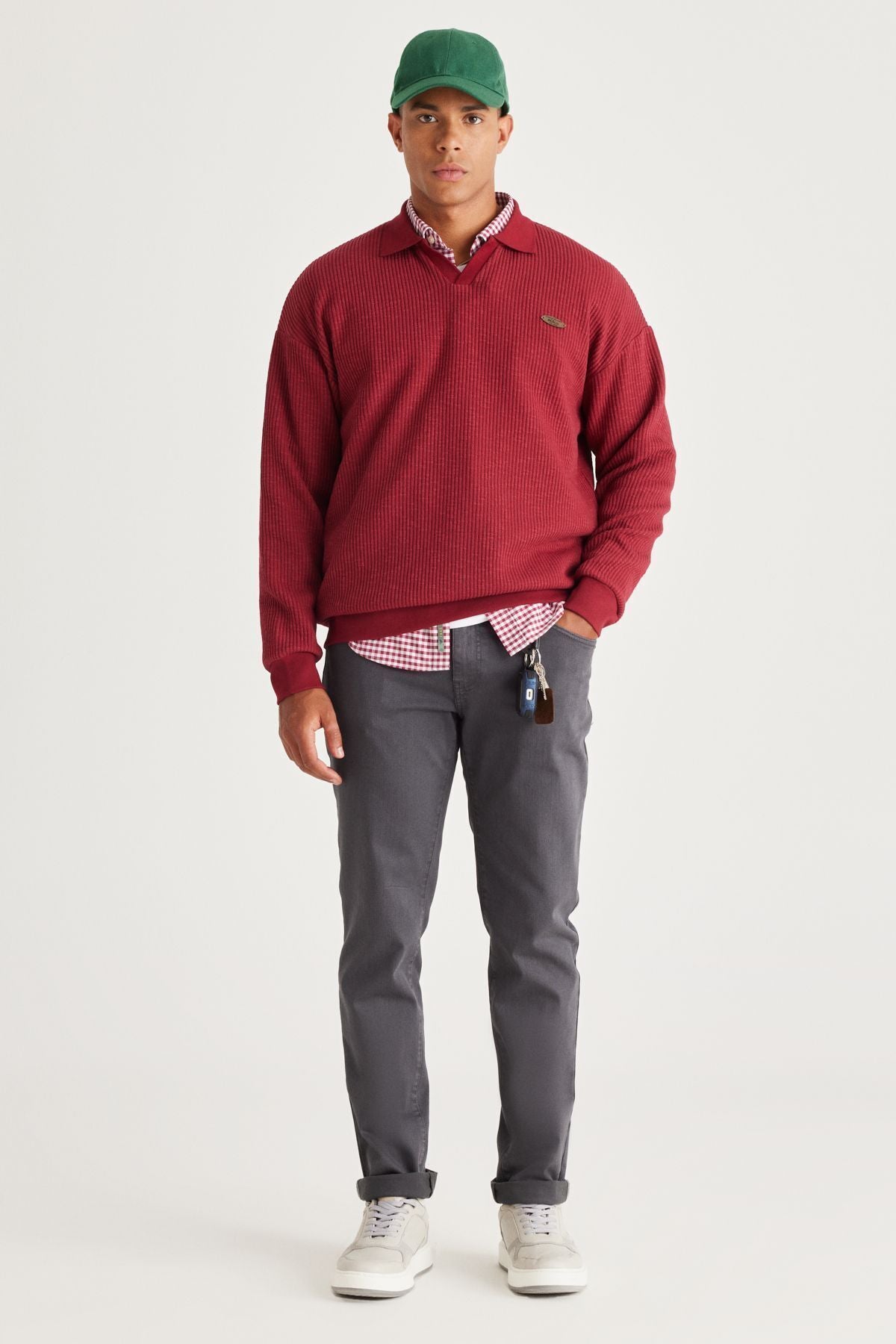 Men's burgundy loose fit plenty of cut polo collar jacquari sweatshirt