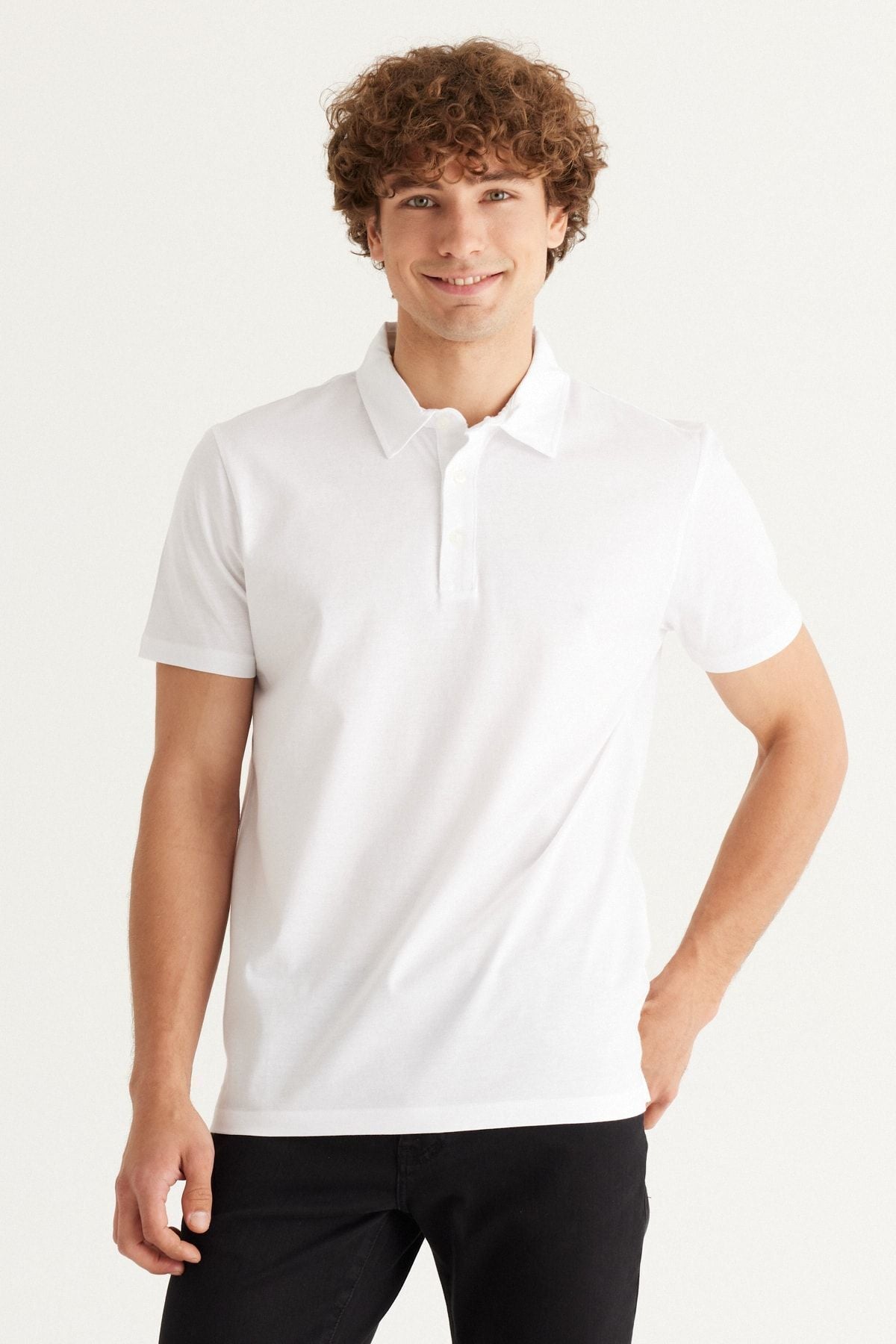 Men's white slim fit narrow cut polo collar 100 %cotton T -shirt