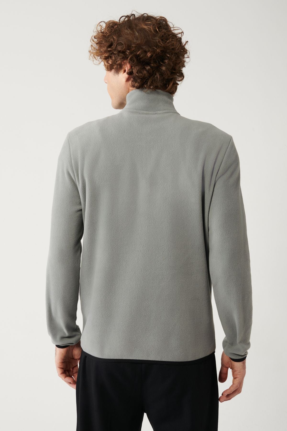 Men's gray cold -resistant half -zipper with perpendicular collar polar sweatshirt E001068