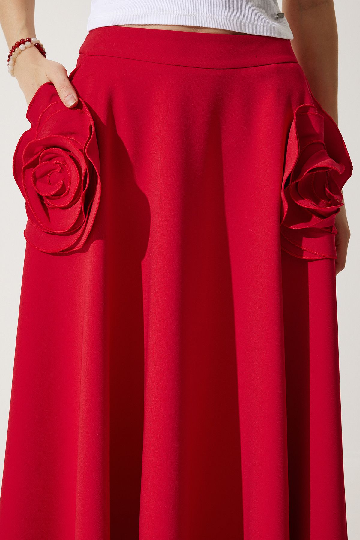 Female Red Rose Accessory Design Premium Midi Skirt FK00007