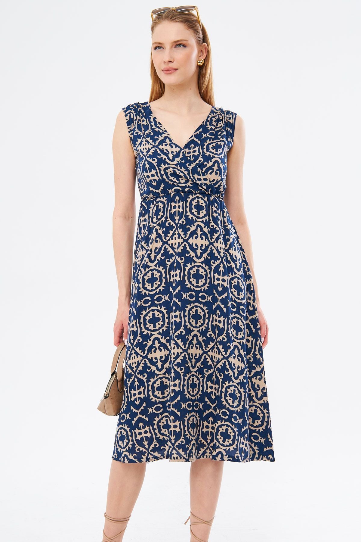 Woman Navy blue patterned waist shoulder