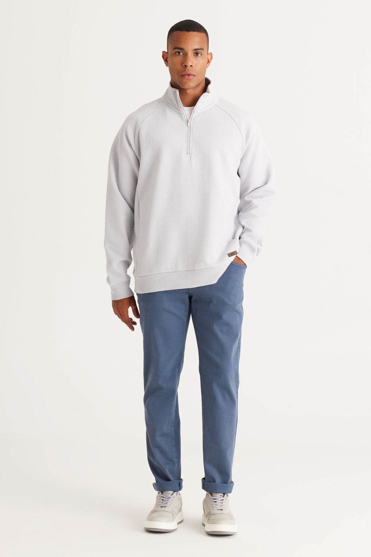 Men's light gray loose fit upright bato collar polar polar 3 IP patterned sweatshirt