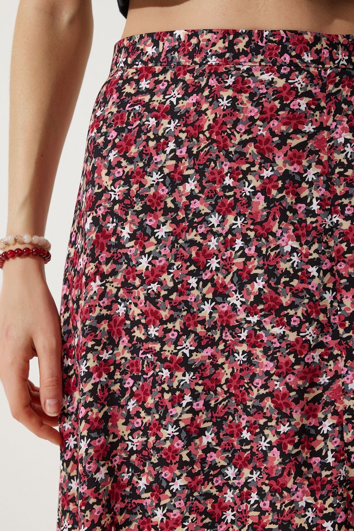 Woman Red Black Flower Swittish Summer Viscose Skirt MX00165