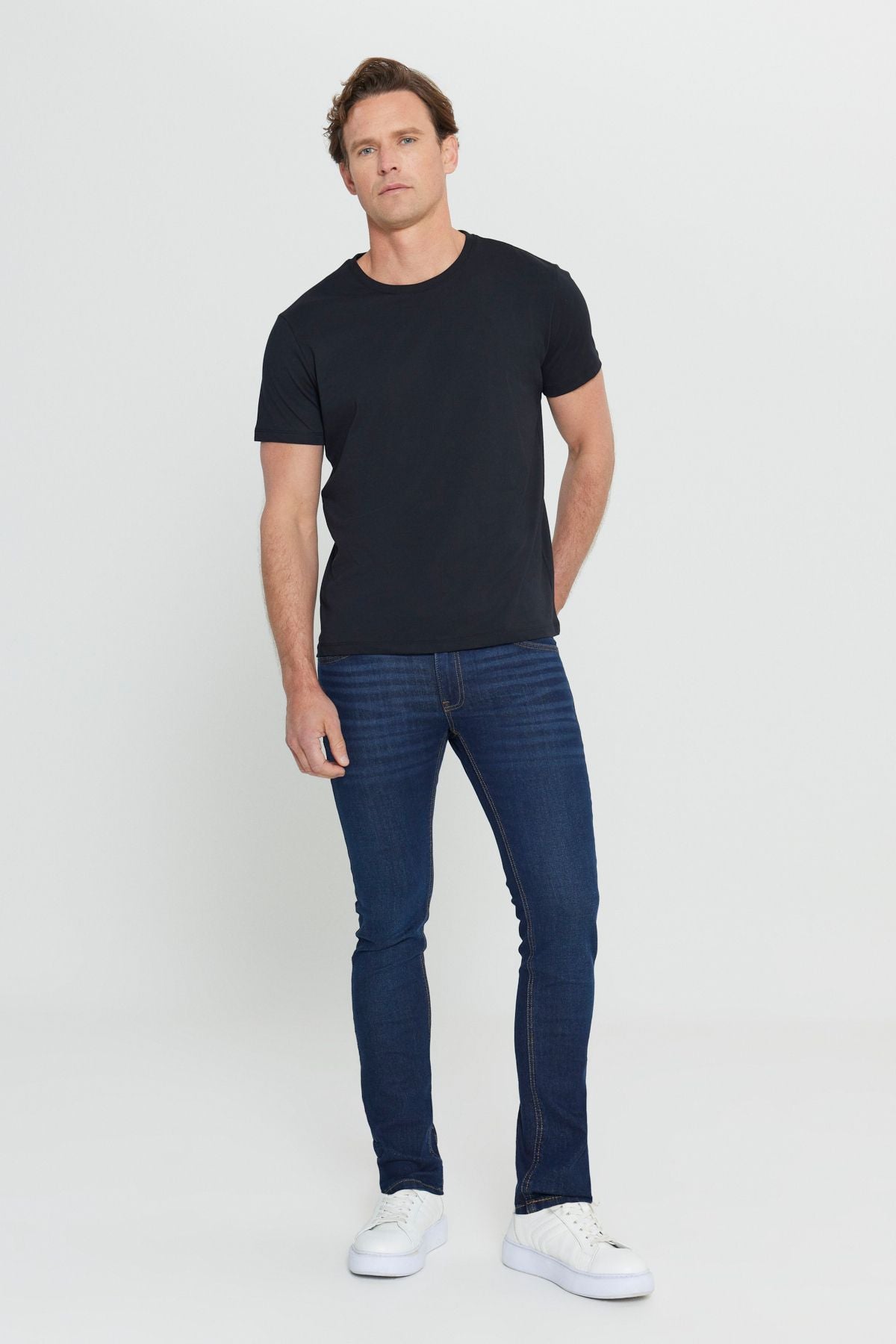 Men's black 100 %cotton slim fit narrow cut bicycle collar Basic T -shirt