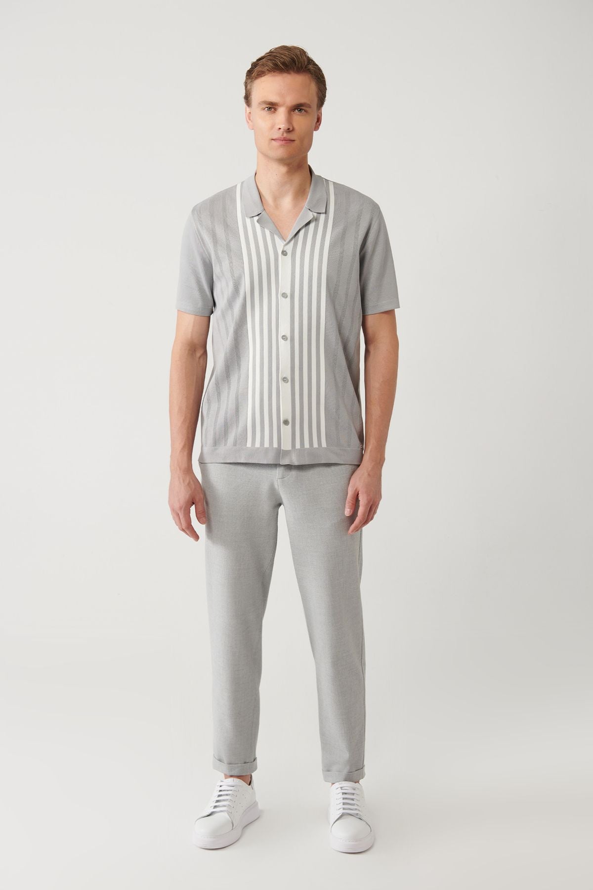 Men's gray akk collar front buttoned striped knitwear T-shirt A41y5054
