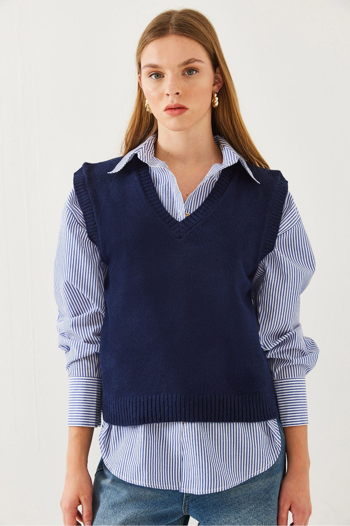 Woman V -neck knitwear Süveter 20246252