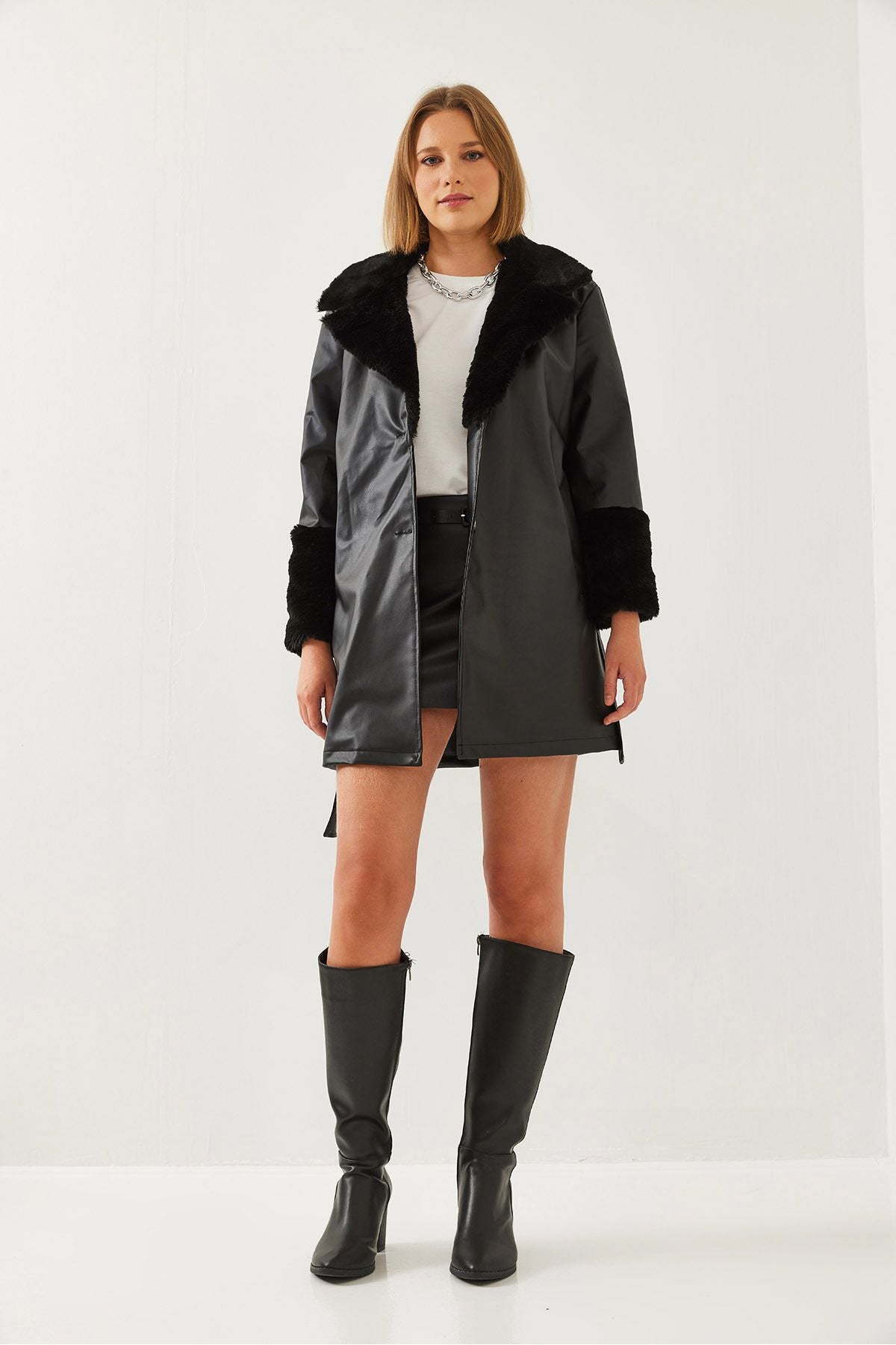 Woman Fur Short Leather Coat 2617 60261007