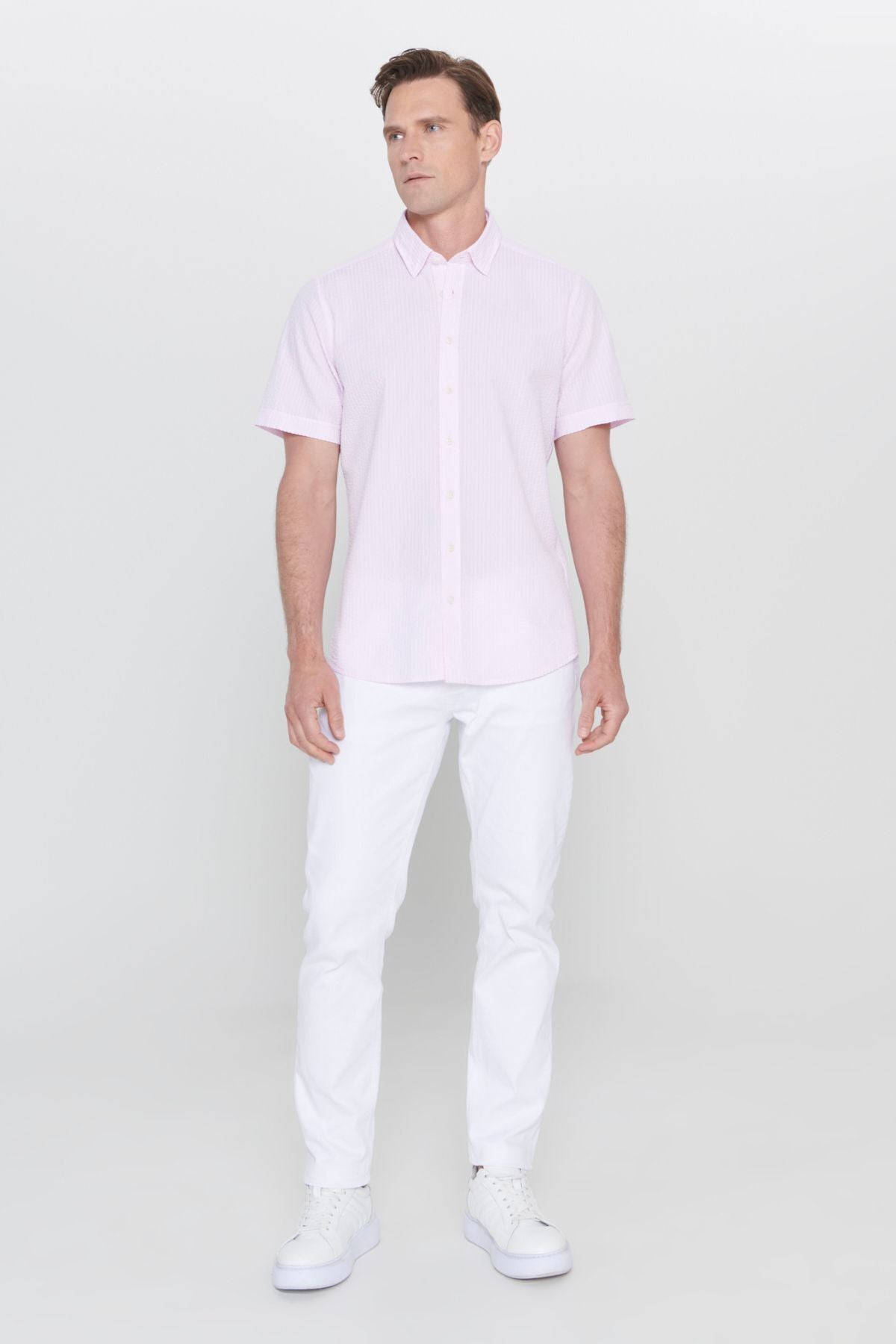 Men's pink slim fit narrow cut tight cut hidden buttoned 100 %cotton wafer patterned short sleeve shirt