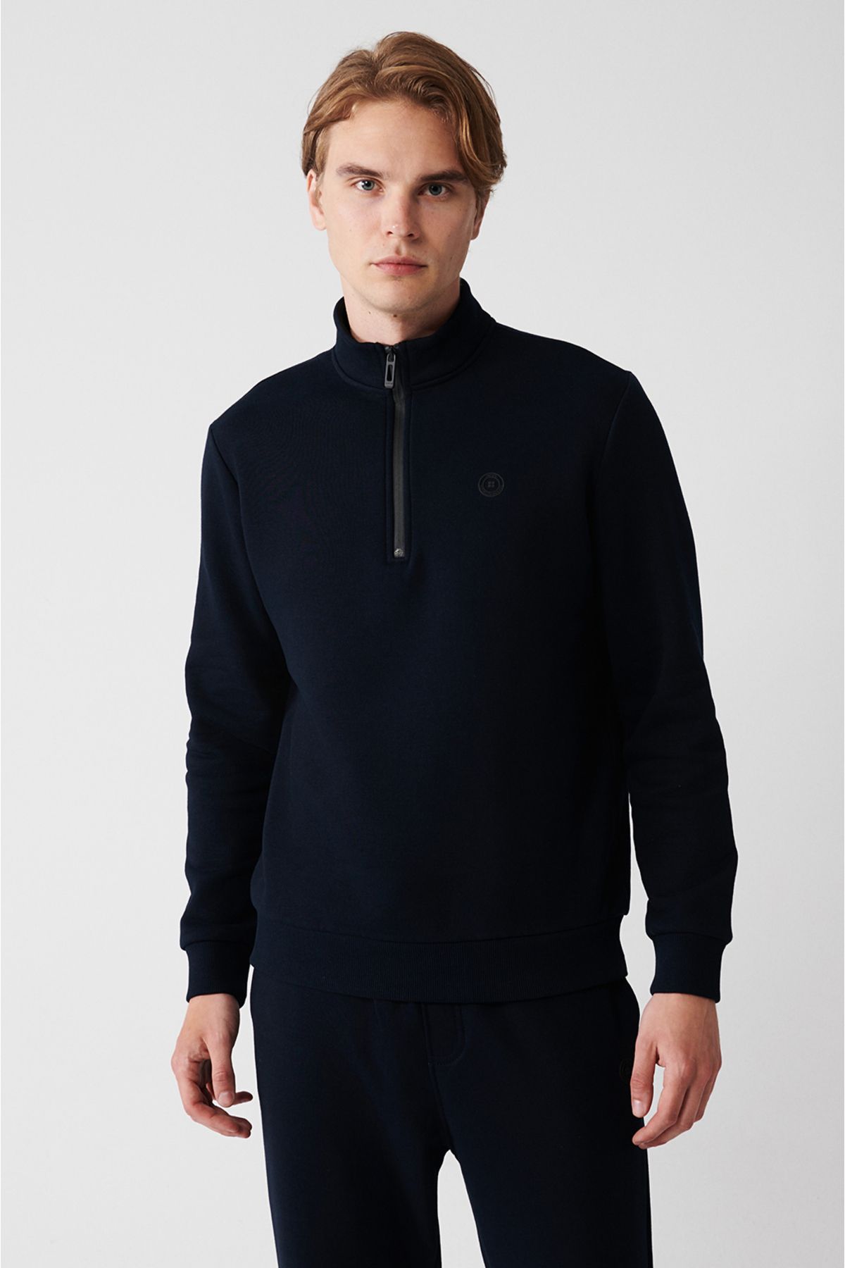 Men's navy blue upright neck zipper