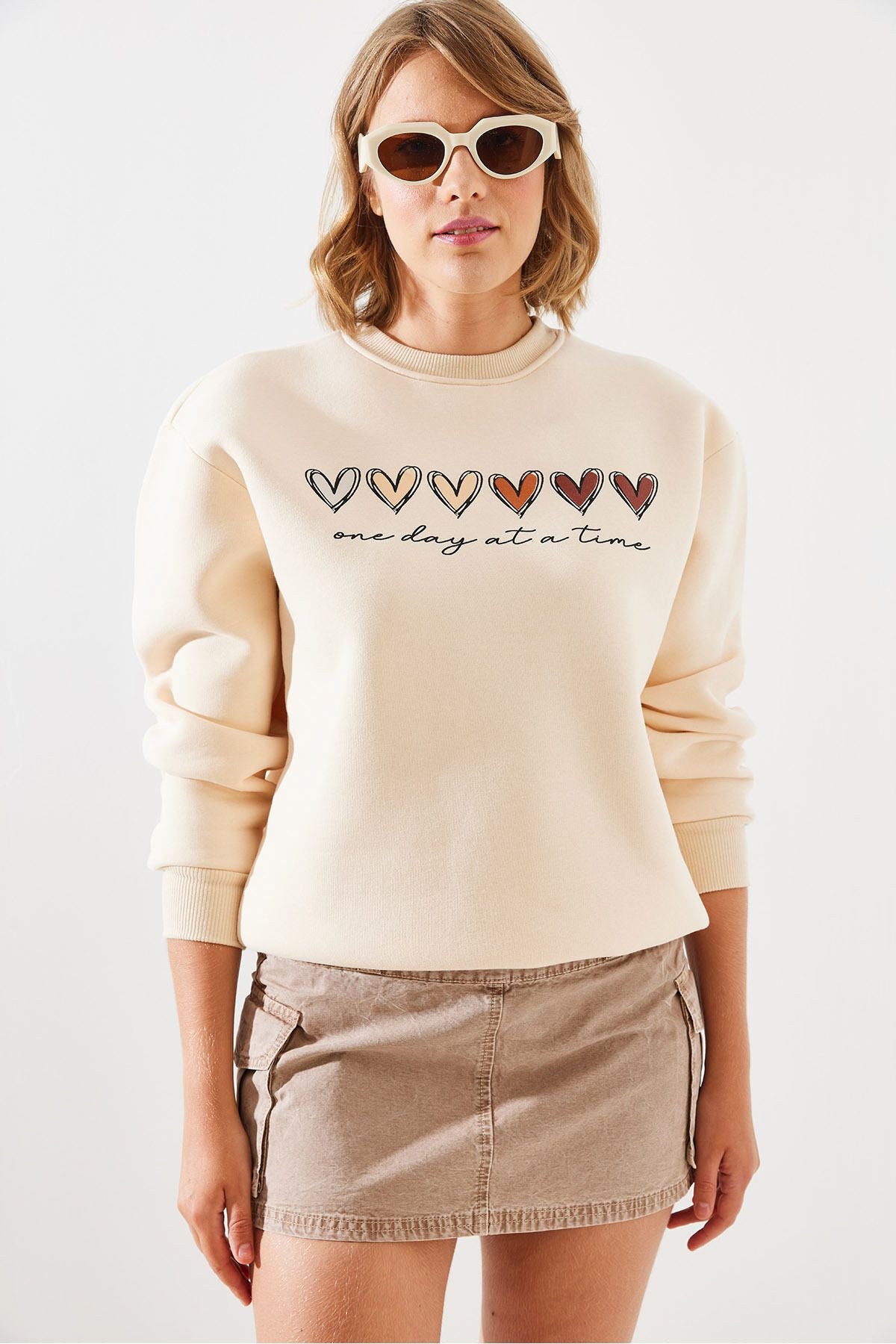 WOMEN'S THREE YEAR -SHARDON COLORED HEART PRINTED SWEATSHIRT MBHS007 60601007