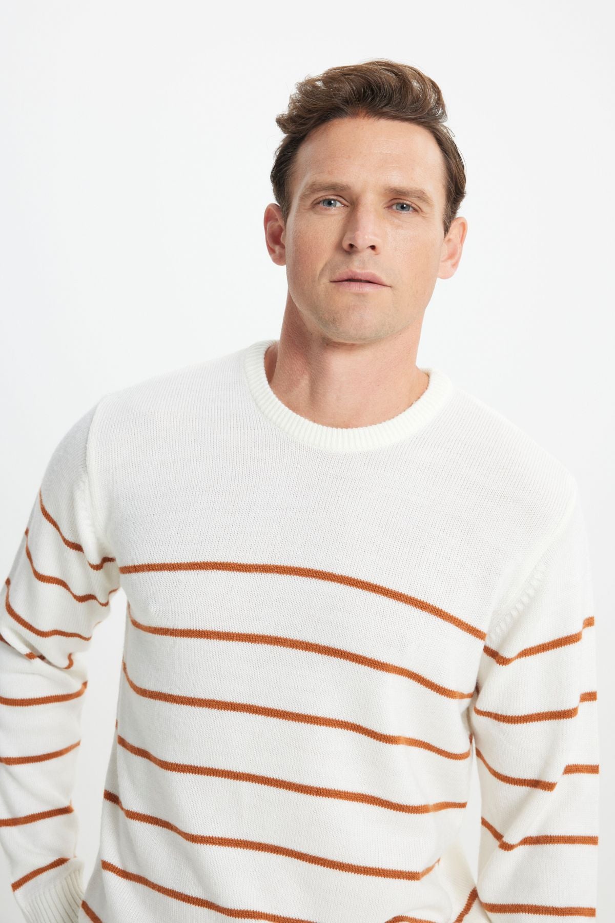 Men's Ecru-Karamel Standard Fit Normal Cut Normal Cycling Bicycle Yaka striped knitwear sweater