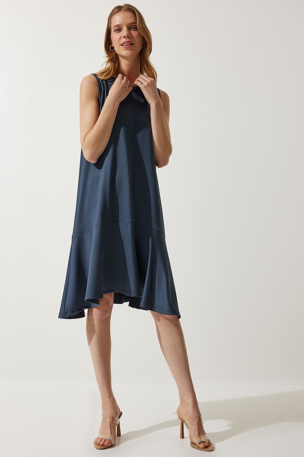 Woman indigo blue bike collar knitted bell