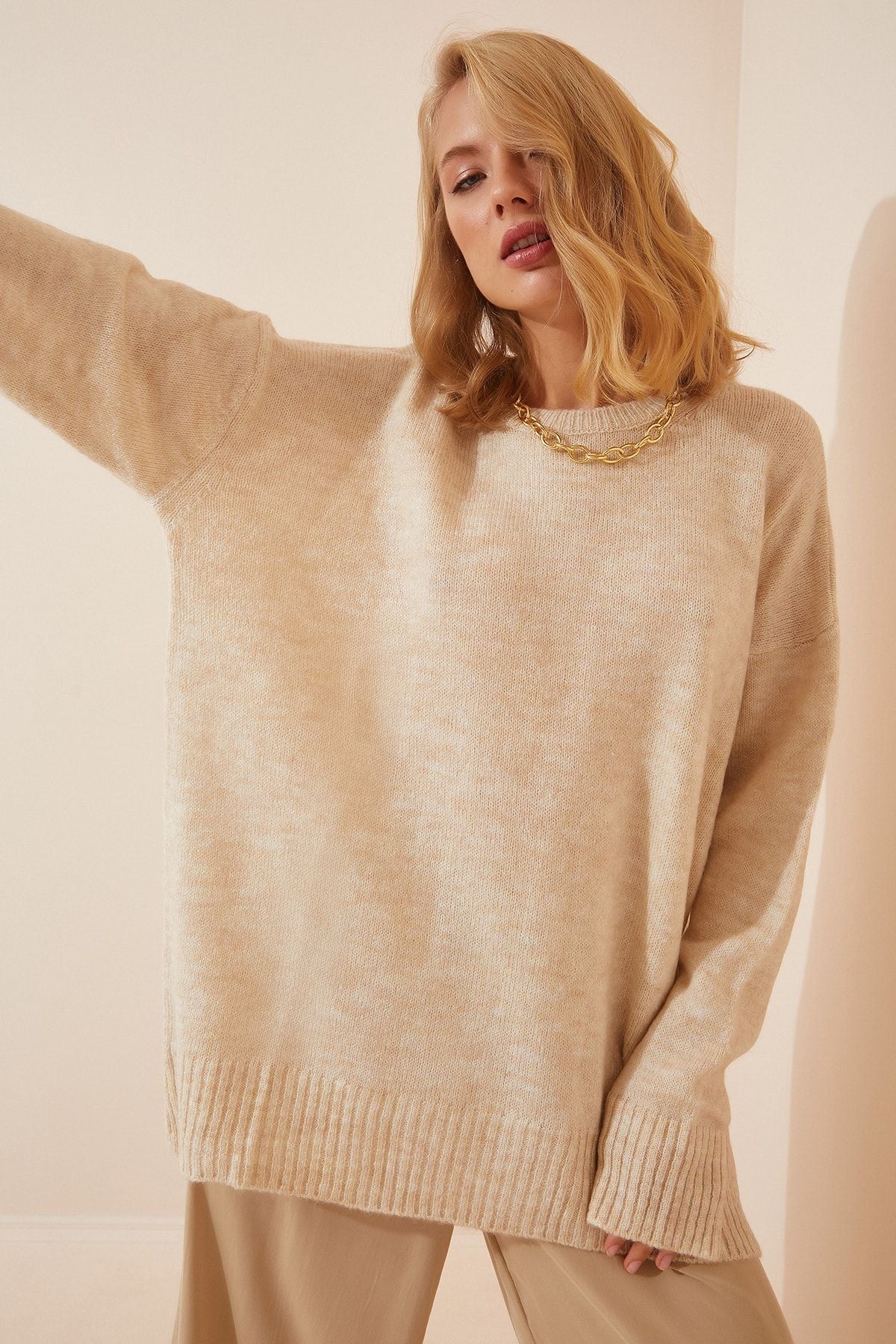 Women's Cream Oversize knitwear sweater PN00054