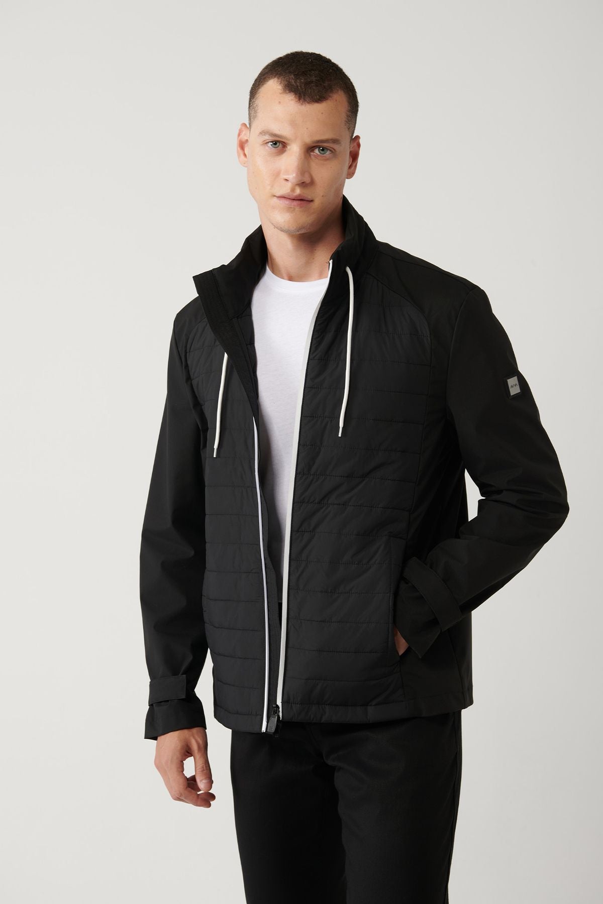 Men's black upright collar front quilted lace detailed water printer Mont A41y6000