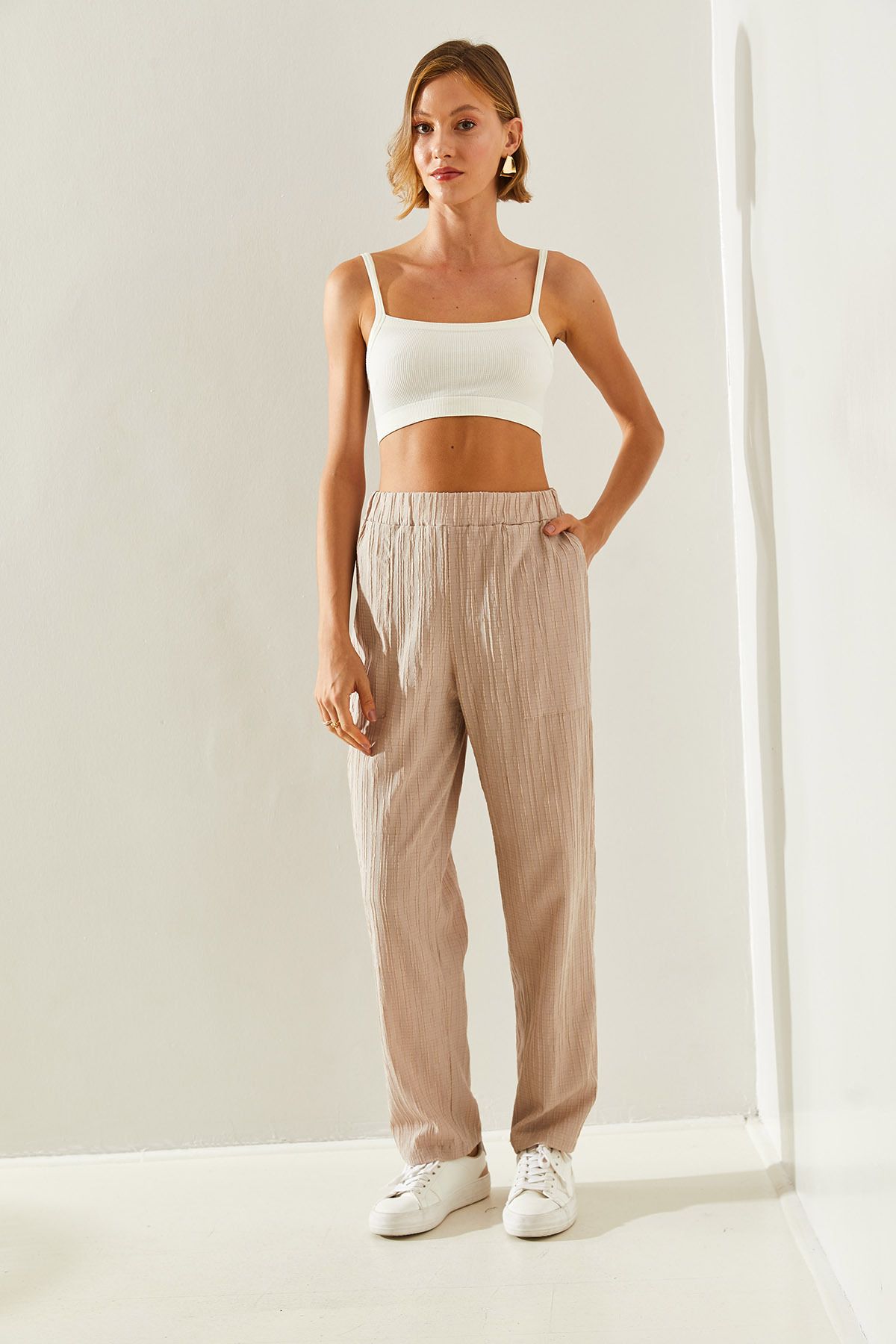 Woman Big Pocket Detail Waist Tire Linen textured pants 60251292