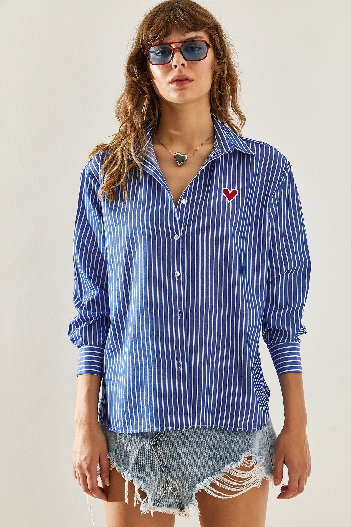 Female Embroidery Heart Embroidered Striped Shirt 60221016