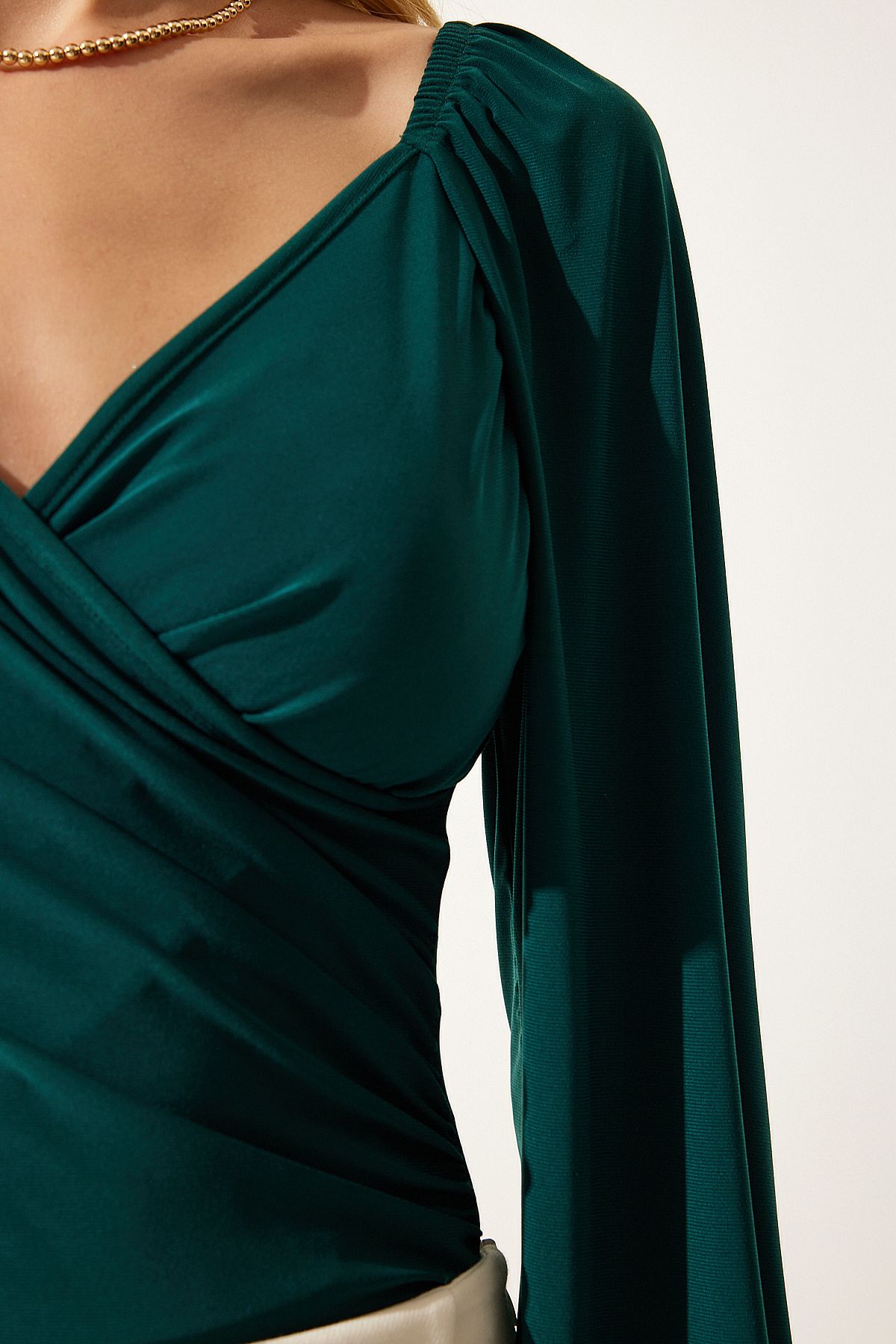 Female emerald green elastic balloon sleeve sandy knit blouse ff00154