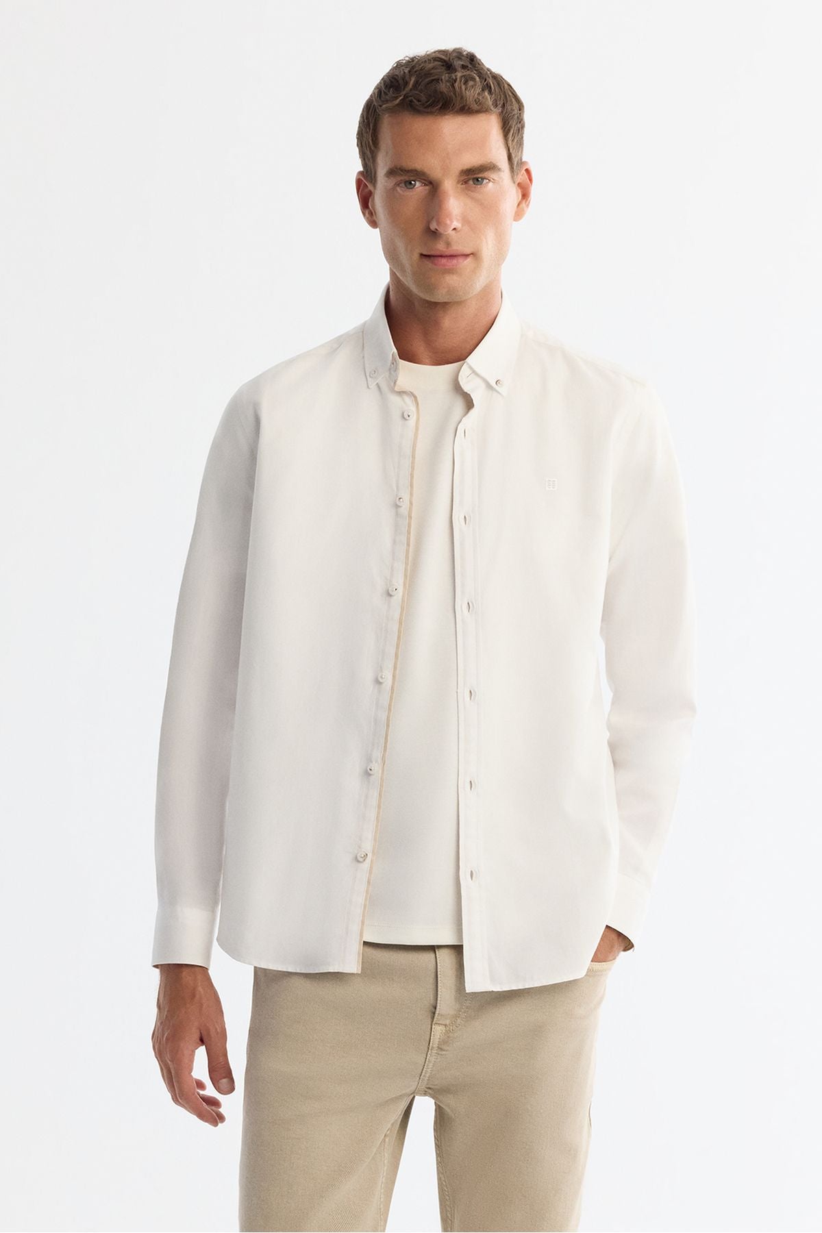 Men's white button collar 100 %cotton oxford shirt B002034