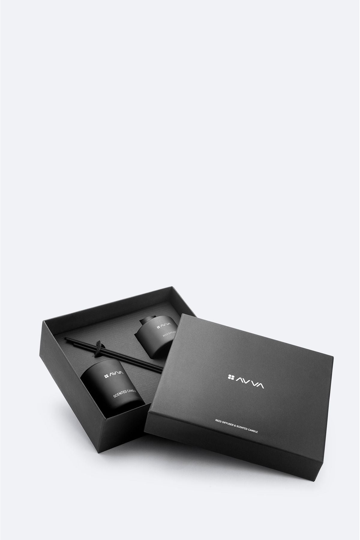 Men's Gift Boxed Room Scent 120 ml/Candle Set E009950