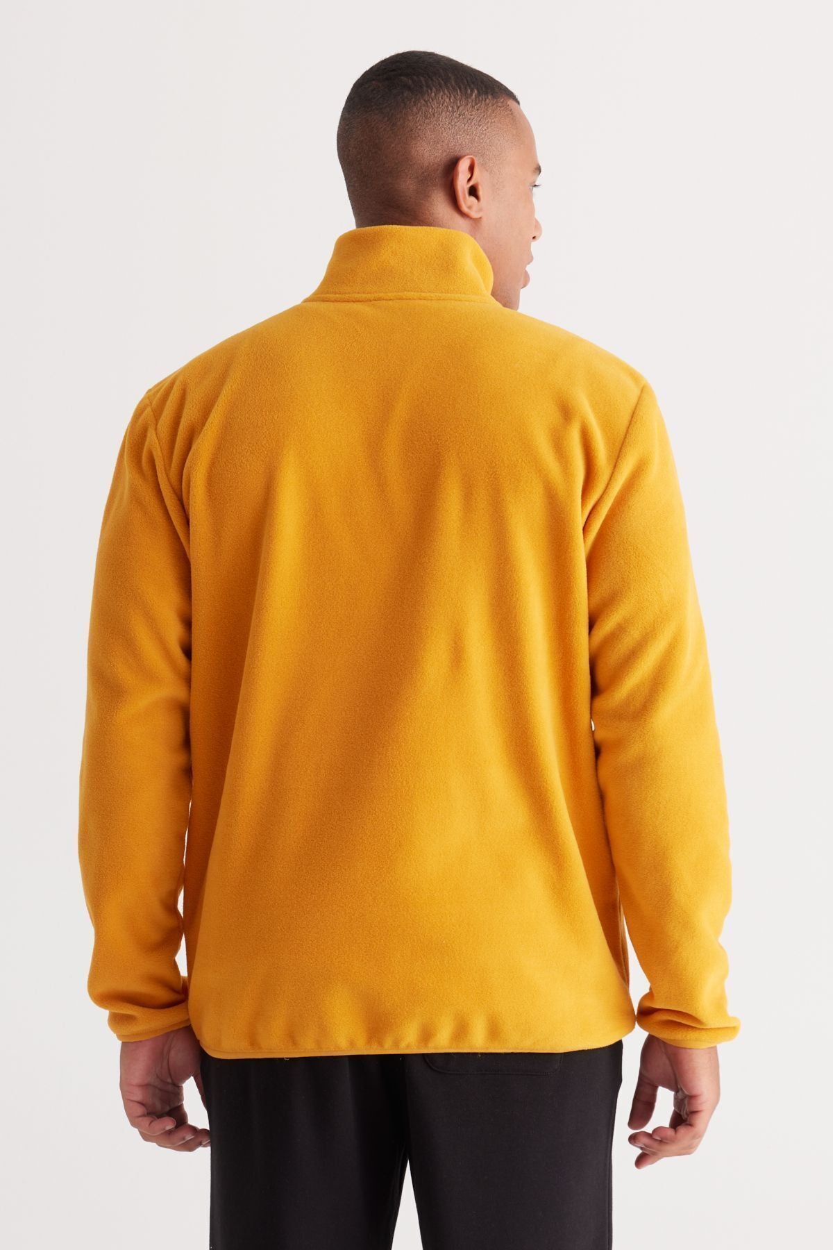 Men's Yellow Standard Fit Normal Cutting Cold -Performing Roring Neckline Polar Sweatshirt jacket
