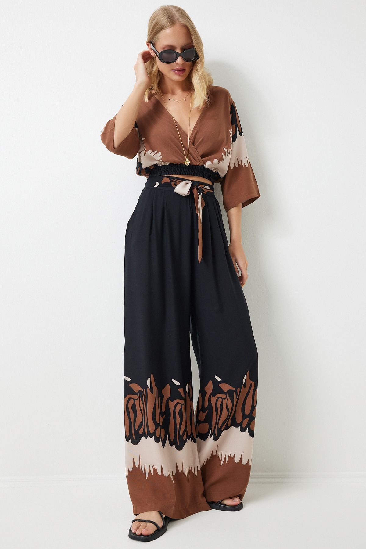 Female black brown patterned relaxed viscose set CR00438
