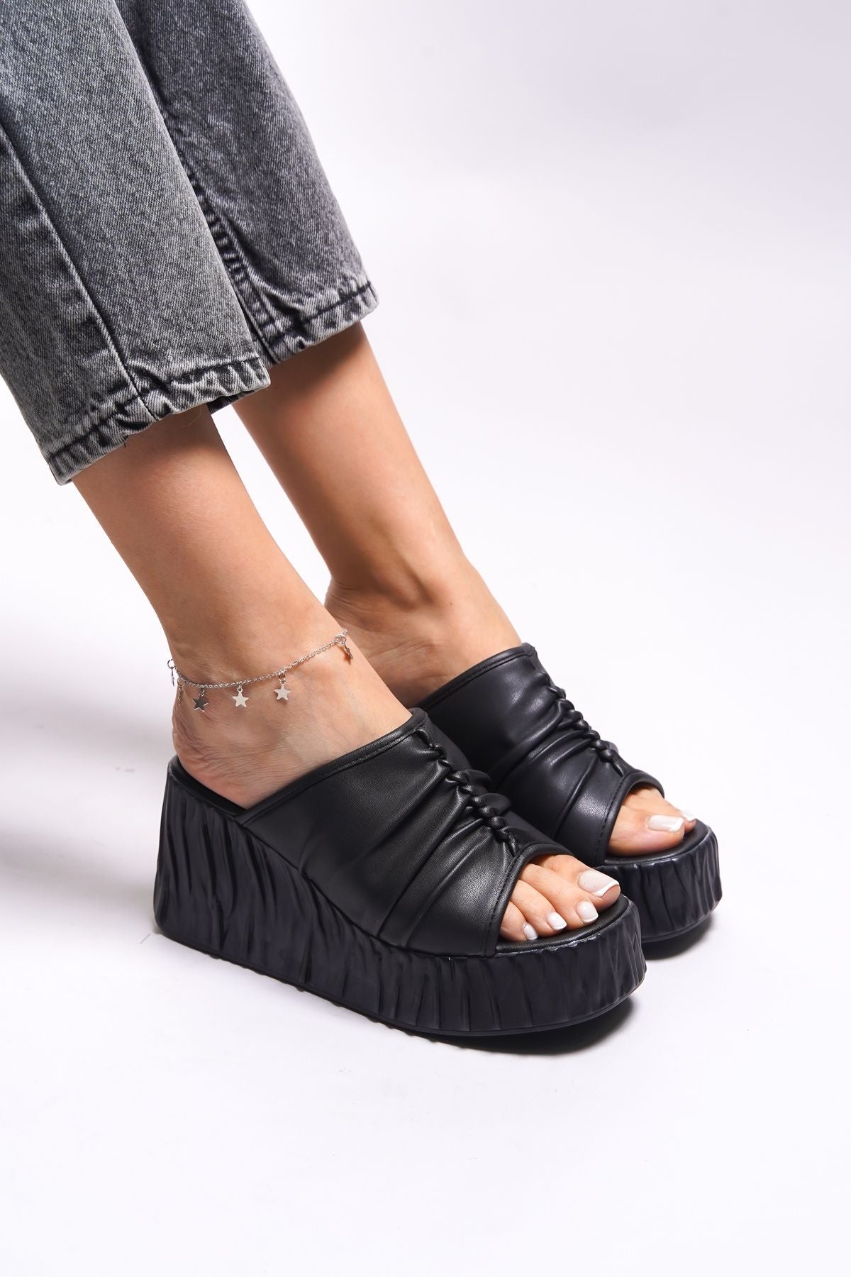 ISFNAES Female Heels Slippers 0012930 Black