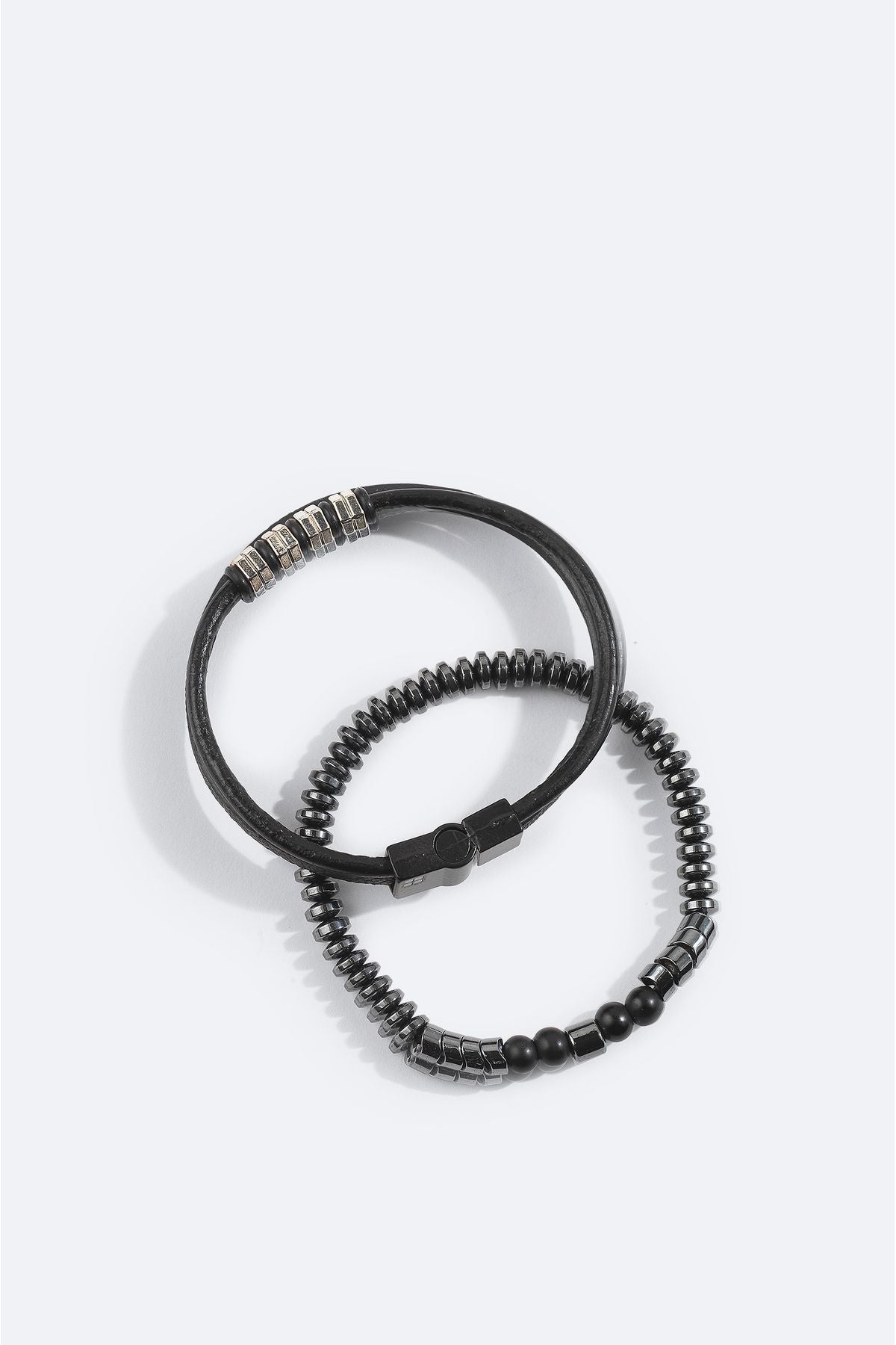 Men's Black Leather Ceyt and Hematşt Stone Bracelet A42y9621