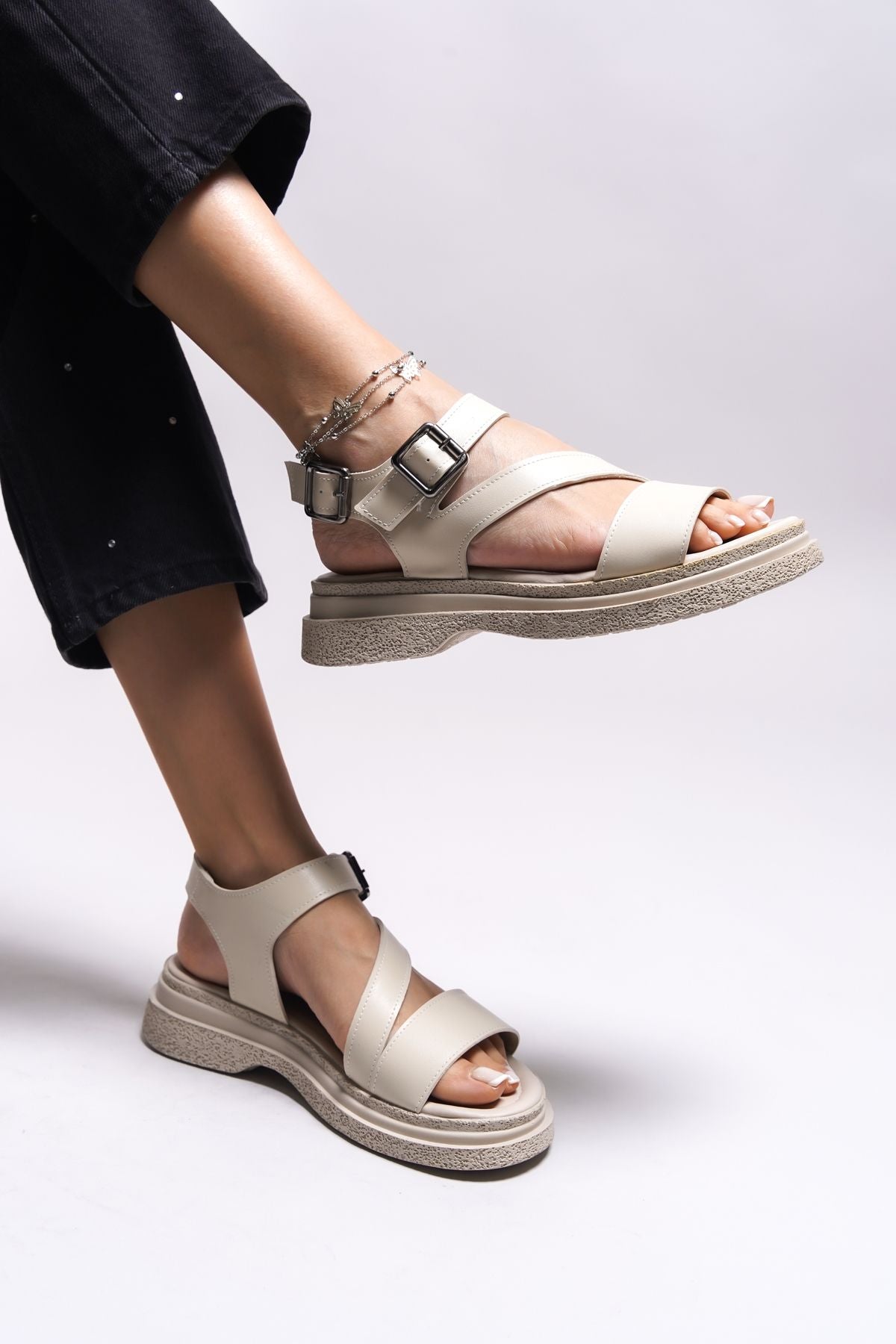 Arnouk woman sandals 0012202 beige skin