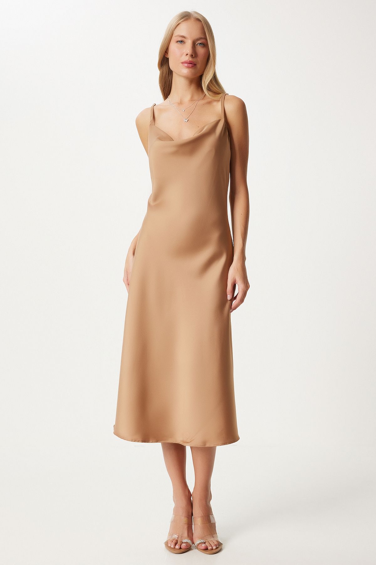 WOMEN CAMEL DEGAJE YAKA SATIN SURFACE DRESS FN03300