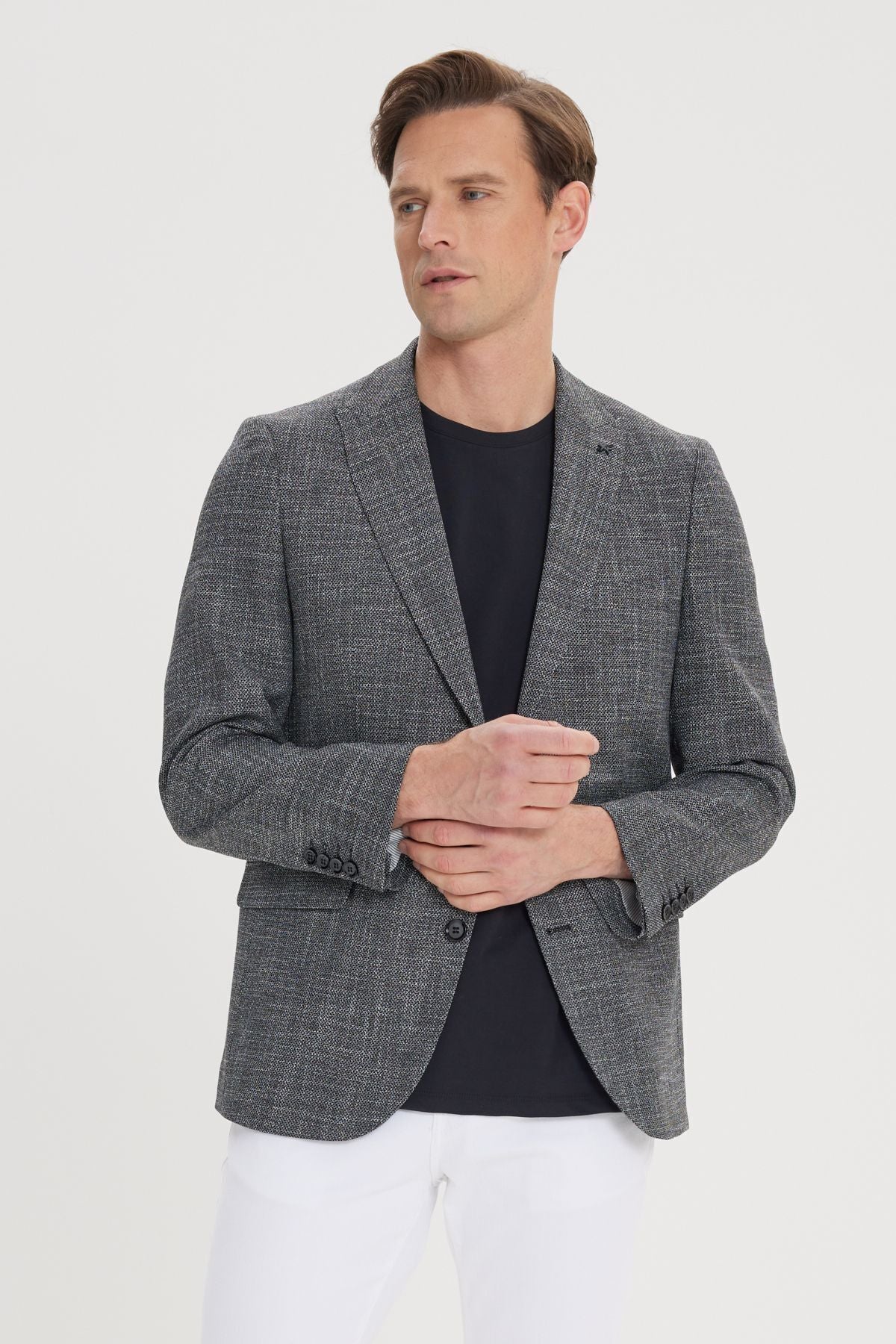 Men's black-and-white regular fit comfortable cut swallow collar patterned blazer jacket
