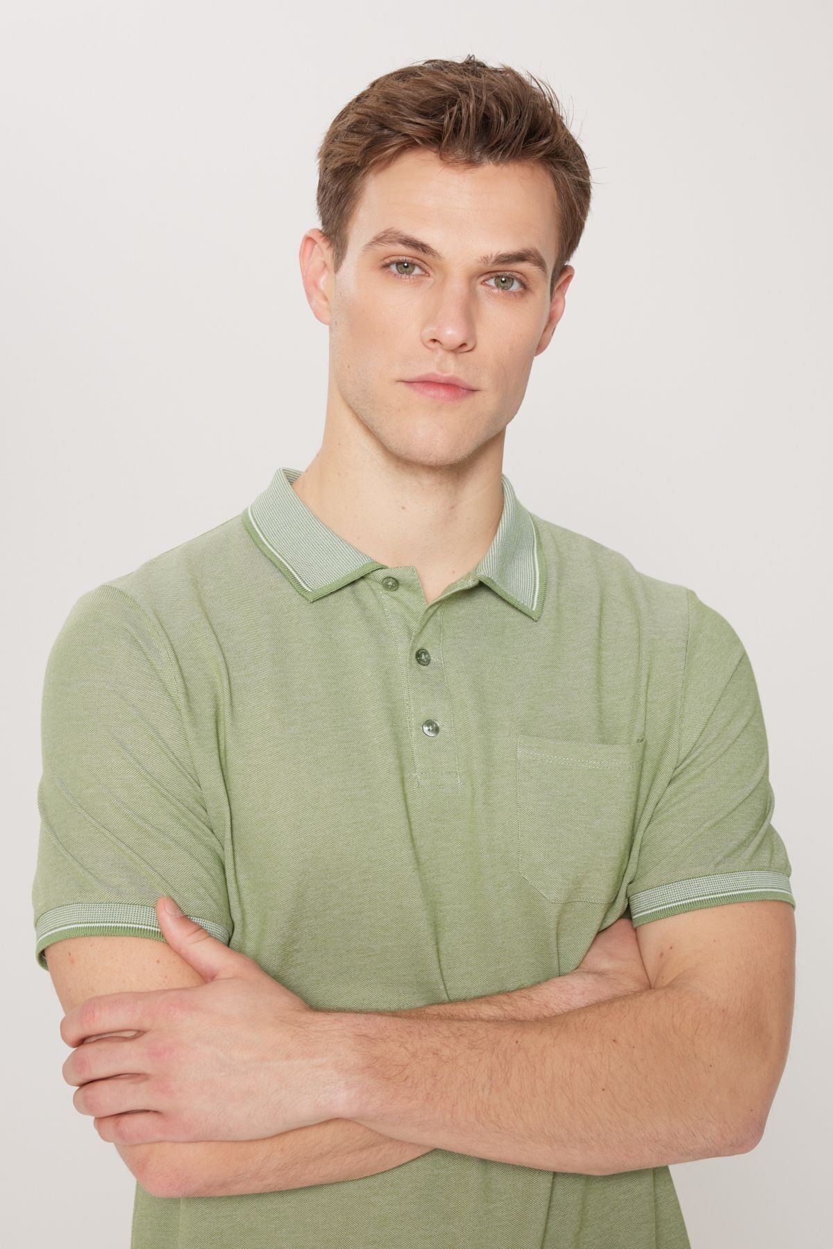 Men -Plugging Cotton Fabric Regular Fit comfortable cut green curved polo collar t -shirt