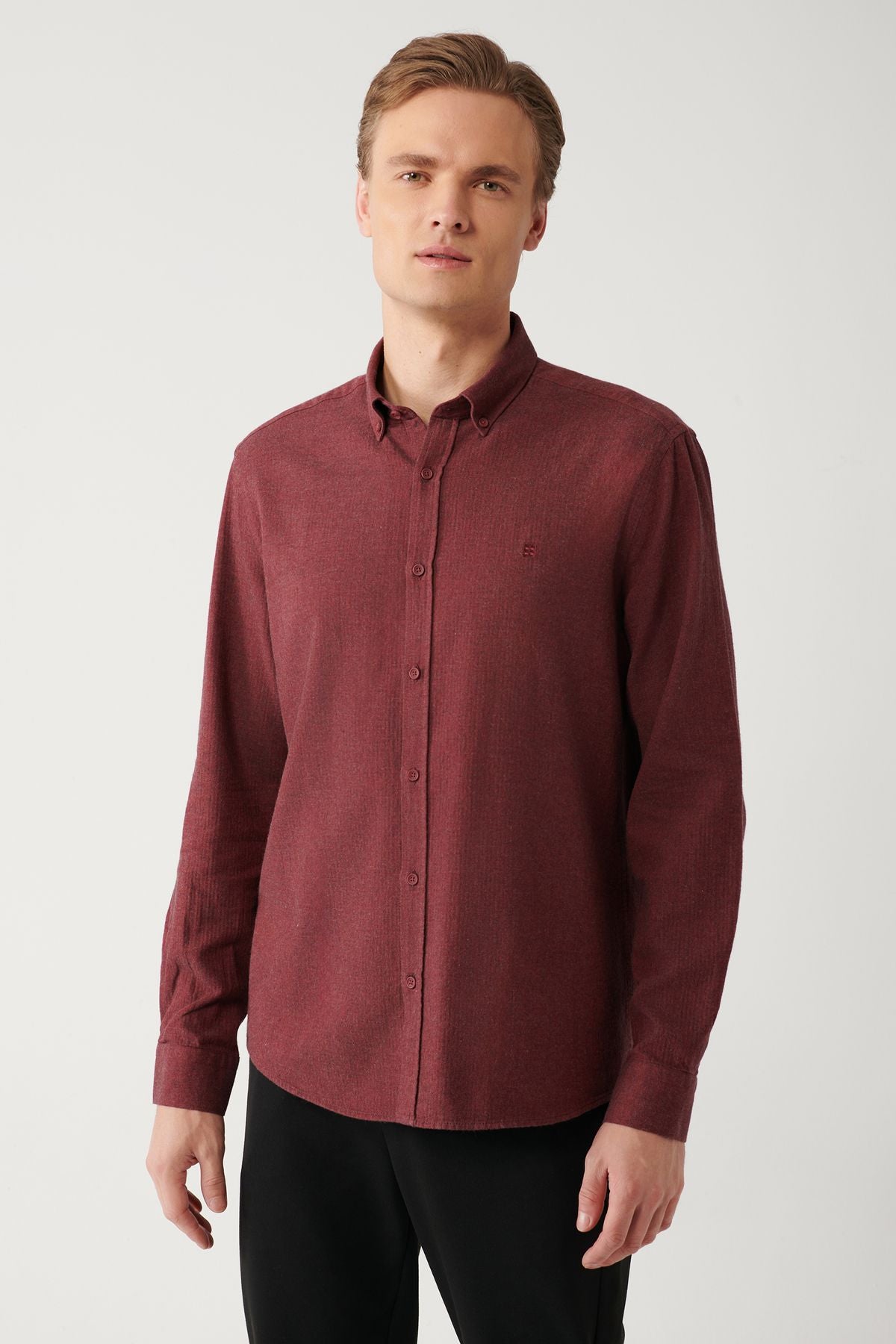 Men's burgundy button collar 100 %cotton shirt B002033