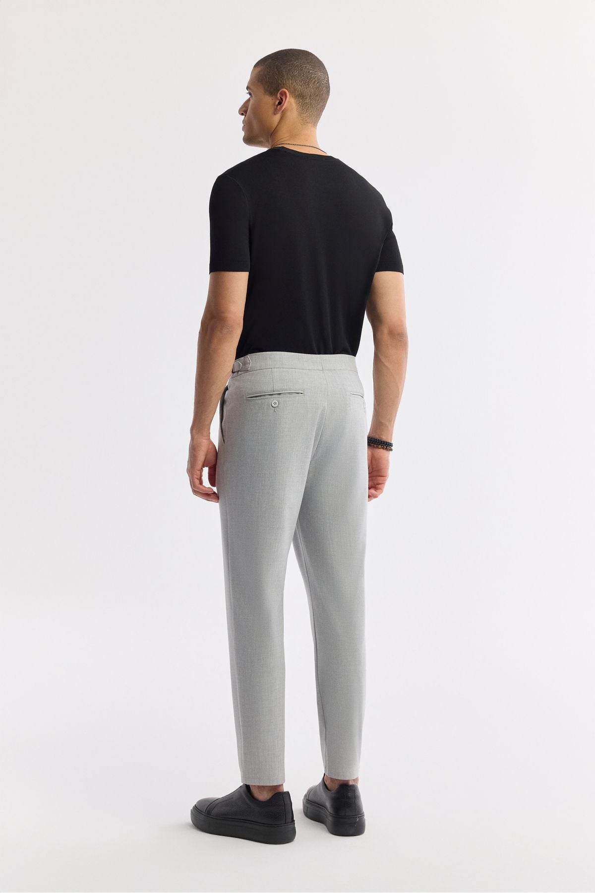 Men's Gray Classic Lumbar Pleeled Appecit Detailed Gordion Carrot Fit Pants A51y3026