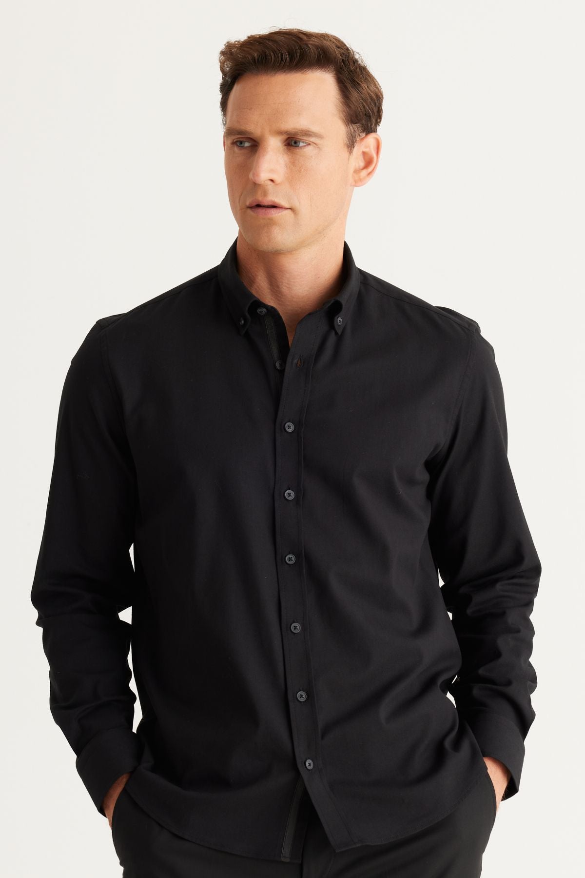 Men's black slim fit narrow cut buttoned collar cotton gabardin shirt