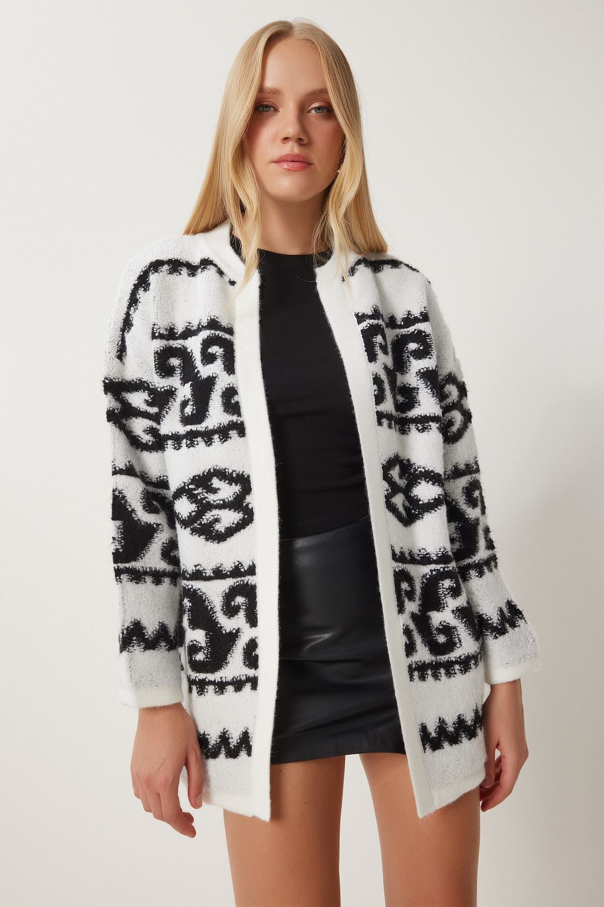 Women's Bone Black Patterned Cardigan Jacket US00938